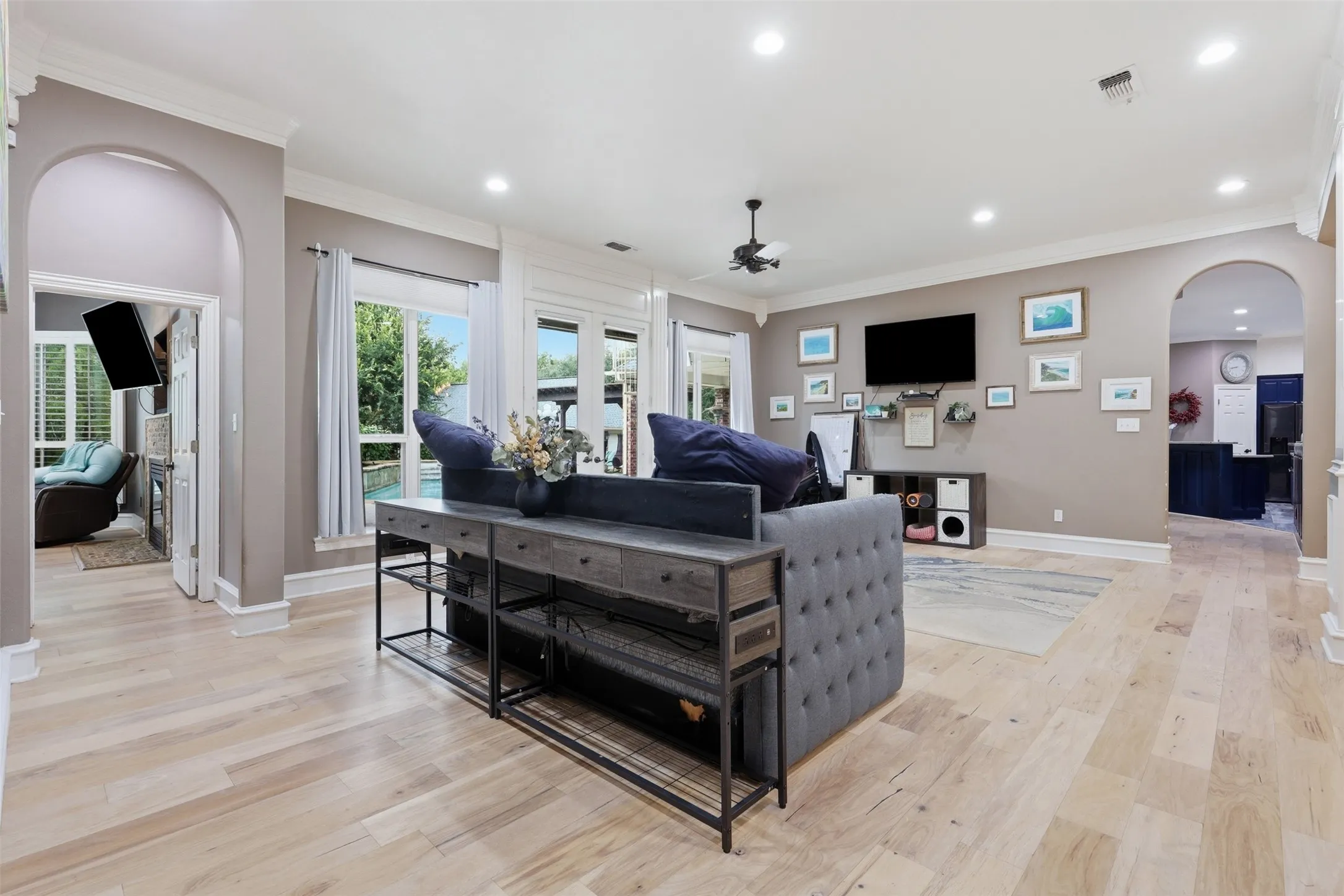 Single Family Residence For Sale in Parker County , 351 Cattlebaron Parc Drive, Fort Worth, Texas 76108, 5 Bedroom, 5 Bathroom, 5 Garage spaces, 4,075 Sqft, built in 1998, mls#21332417, Real Estate Agent in Fort Worth, Homes For Sale in Parker county, Homes For Sale in Fort Worth, Realtor in Fort Worth Texas, Real Estate Brokerage Independent Realty Texas, Luminita Cordes Realtor