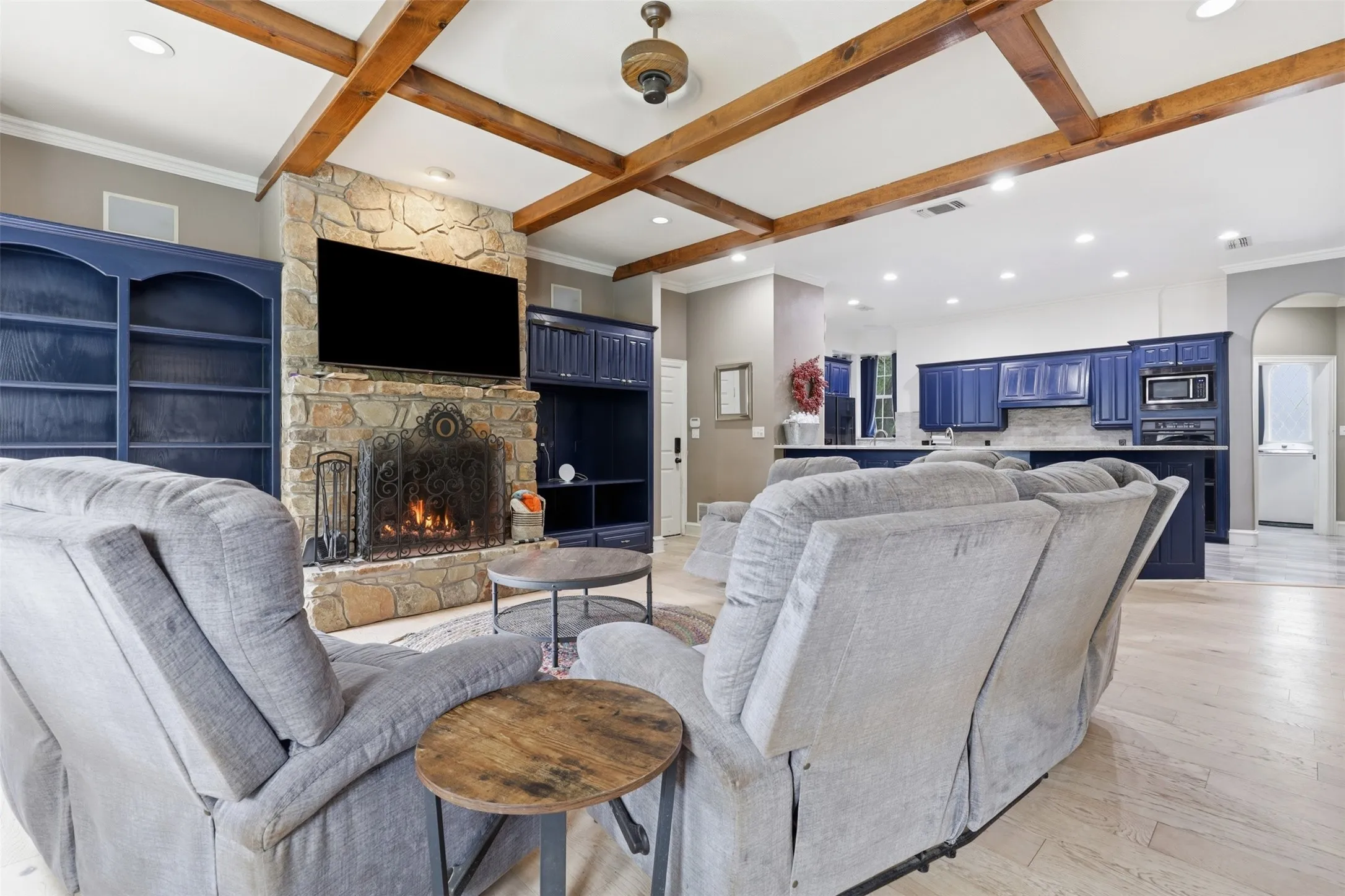 Single Family Residence For Sale in Parker County , 351 Cattlebaron Parc Drive, Fort Worth, Texas 76108, 5 Bedroom, 5 Bathroom, 5 Garage spaces, 4,075 Sqft, built in 1998, mls#21332417, Real Estate Agent in Fort Worth, Homes For Sale in Parker county, Homes For Sale in Fort Worth, Realtor in Fort Worth Texas, Real Estate Brokerage Independent Realty Texas, Luminita Cordes Realtor