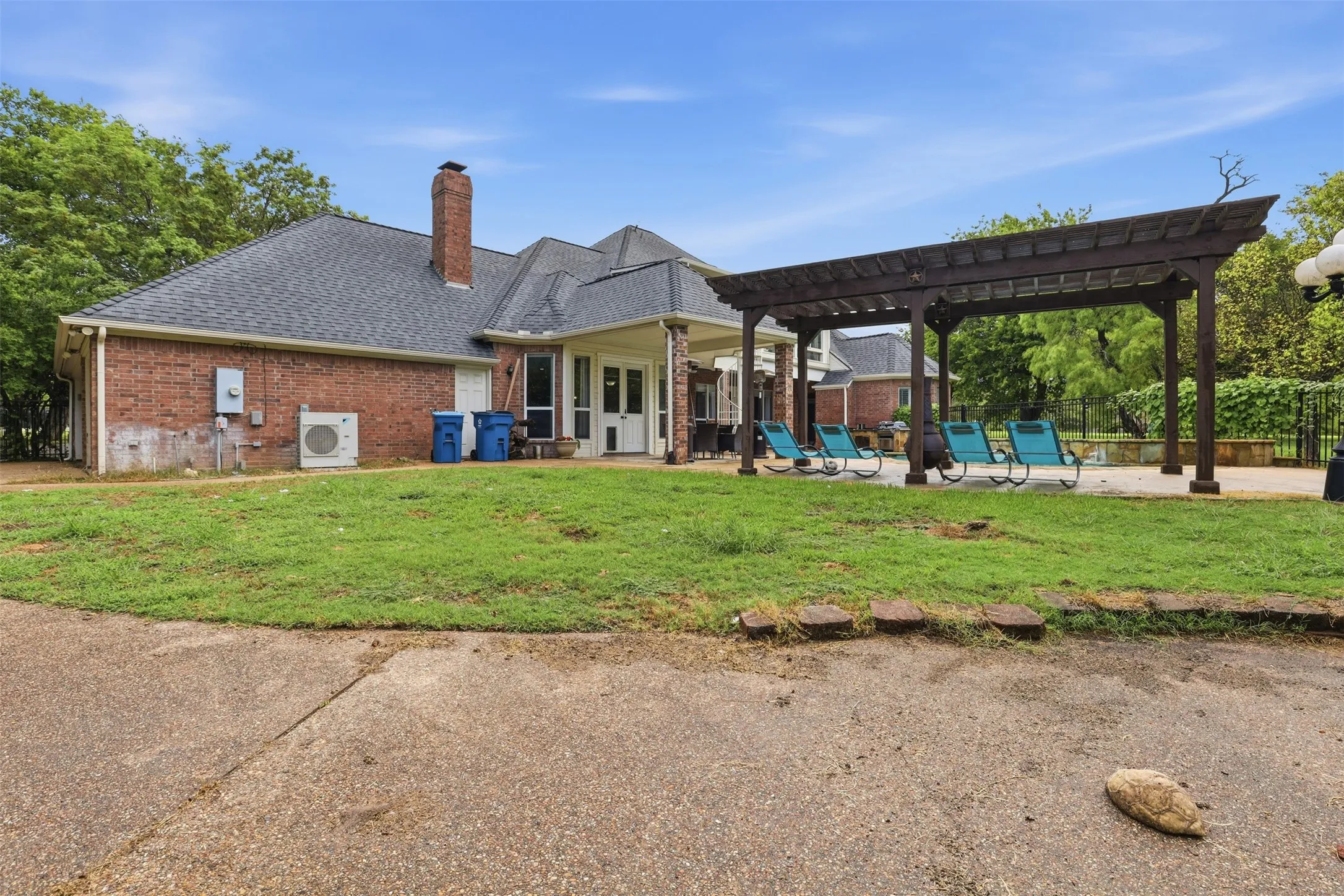 Single Family Residence For Sale in Parker County , 351 Cattlebaron Parc Drive, Fort Worth, Texas 76108, 5 Bedroom, 5 Bathroom, 5 Garage spaces, 4,075 Sqft, built in 1998, mls#21332417, Real Estate Agent in Fort Worth, Homes For Sale in Parker county, Homes For Sale in Fort Worth, Realtor in Fort Worth Texas, Real Estate Brokerage Independent Realty Texas, Luminita Cordes Realtor