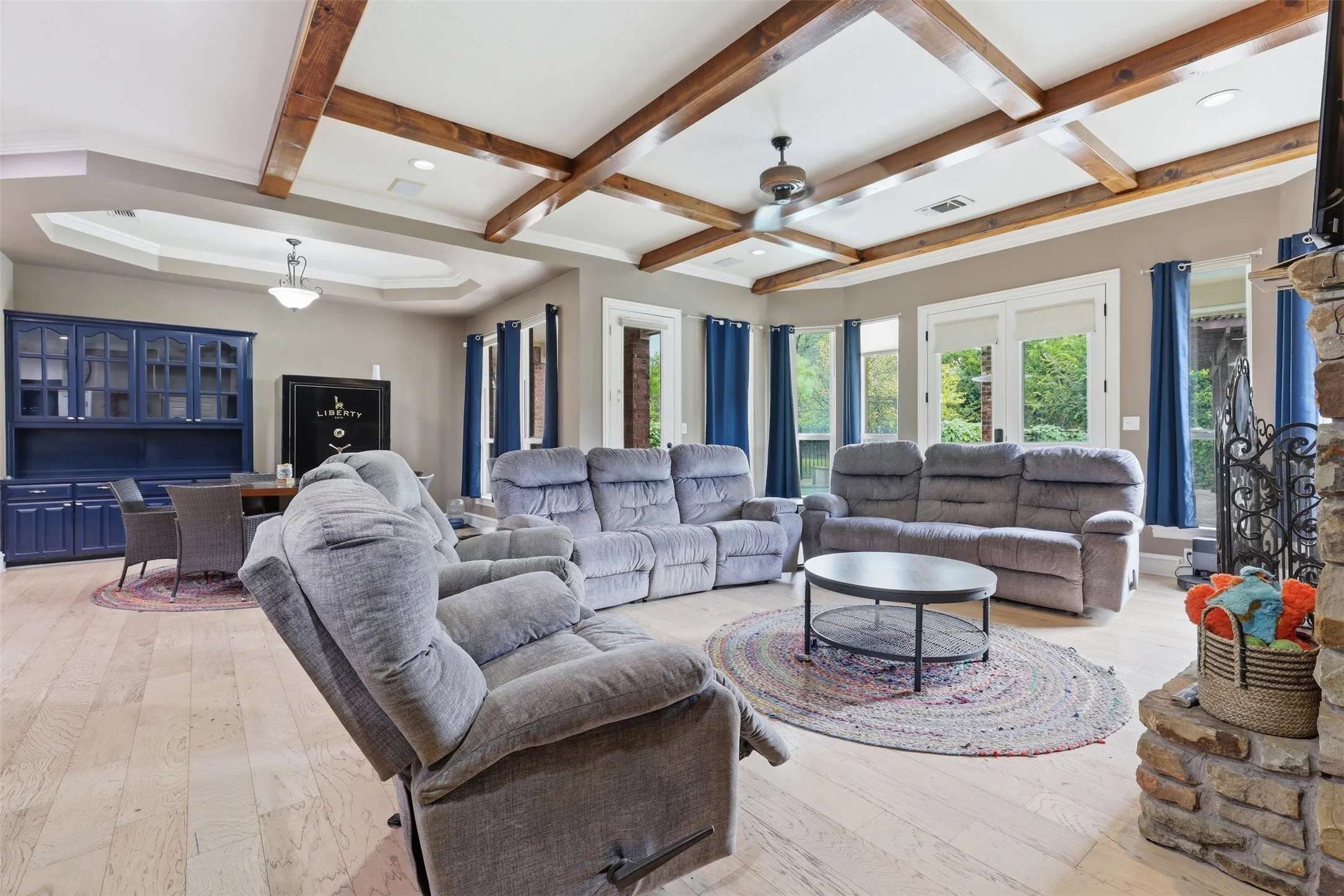 Single Family Residence For Sale in Parker County , 351 Cattlebaron Parc Drive, Fort Worth, Texas 76108, 5 Bedroom, 5 Bathroom, 5 Garage spaces, 4,075 Sqft, built in 1998, mls#21332417, Real Estate Agent in Fort Worth, Homes For Sale in Parker county, Homes For Sale in Fort Worth, Realtor in Fort Worth Texas, Real Estate Brokerage Independent Realty Texas, Luminita Cordes Realtor