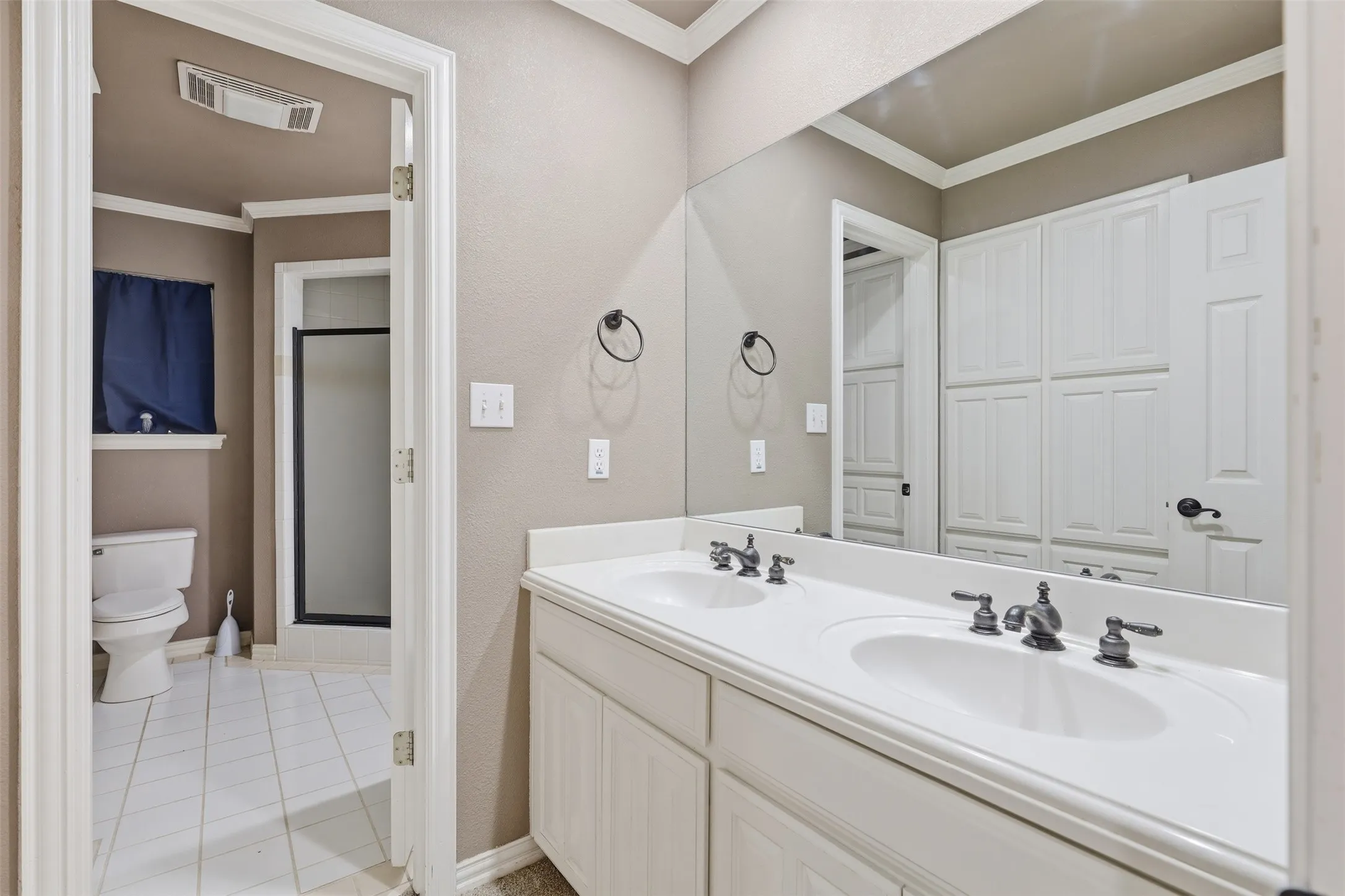 Single Family Residence For Sale in Parker County , 351 Cattlebaron Parc Drive, Fort Worth, Texas 76108, 5 Bedroom, 5 Bathroom, 5 Garage spaces, 4,075 Sqft, built in 1998, mls#21332417, Real Estate Agent in Fort Worth, Homes For Sale in Parker county, Homes For Sale in Fort Worth, Realtor in Fort Worth Texas, Real Estate Brokerage Independent Realty Texas, Luminita Cordes Realtor