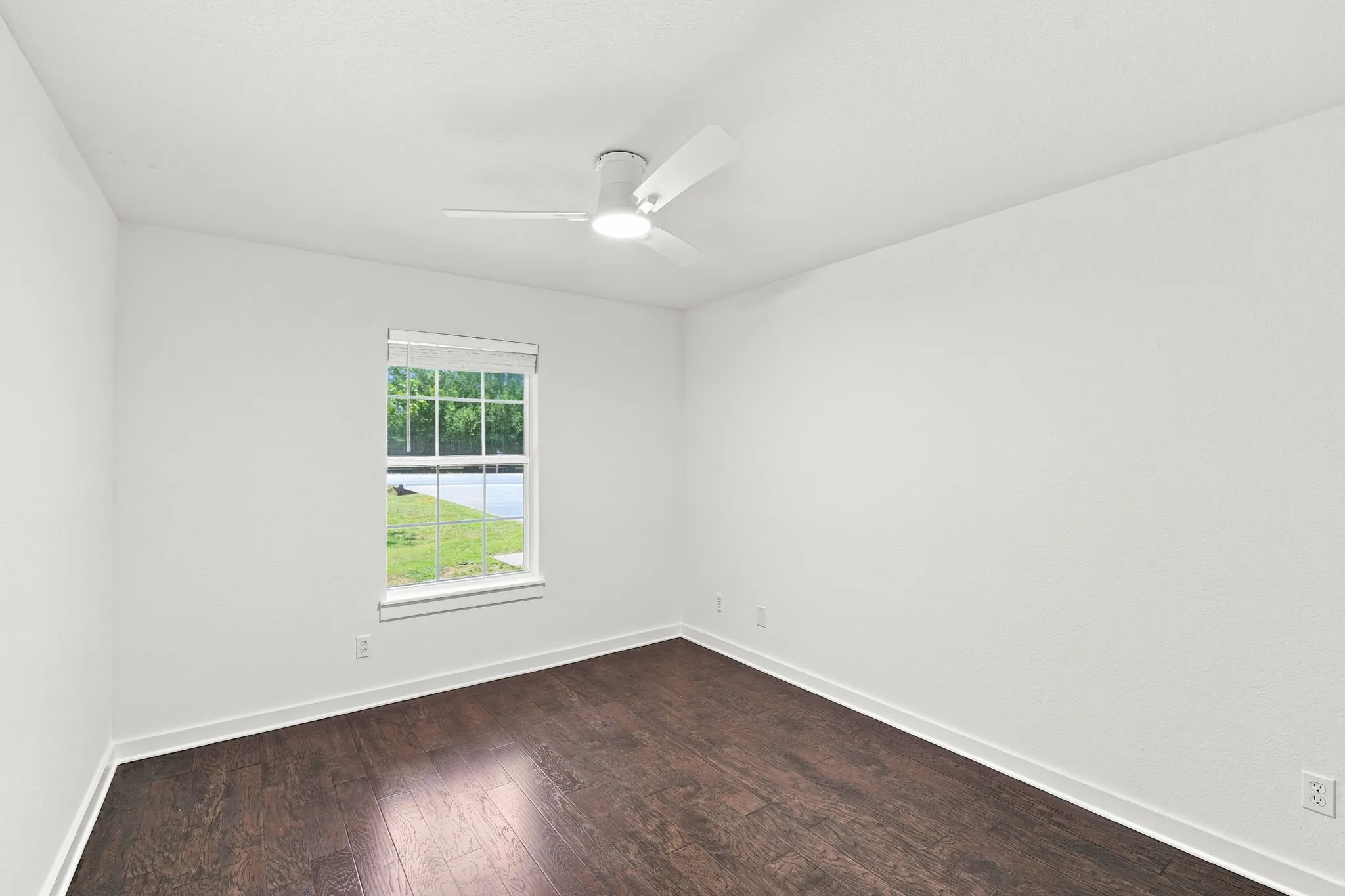 Single Family Residence For Sale in Ellis County , 1519 Shawnee Road, Red Oak, Texas 75165, 3 Bedroom, 2 Bathroom, 2 Garage spaces, 1,577 Sqft, built in 2004, mls#21322451, Real Estate Agent in Red Oak, Homes For Sale in Ellis county, Homes For Sale in Red Oak, Realtor in Red Oak Texas, Real Estate Brokerage Independent Realty Texas, Luminita Cordes Realtor