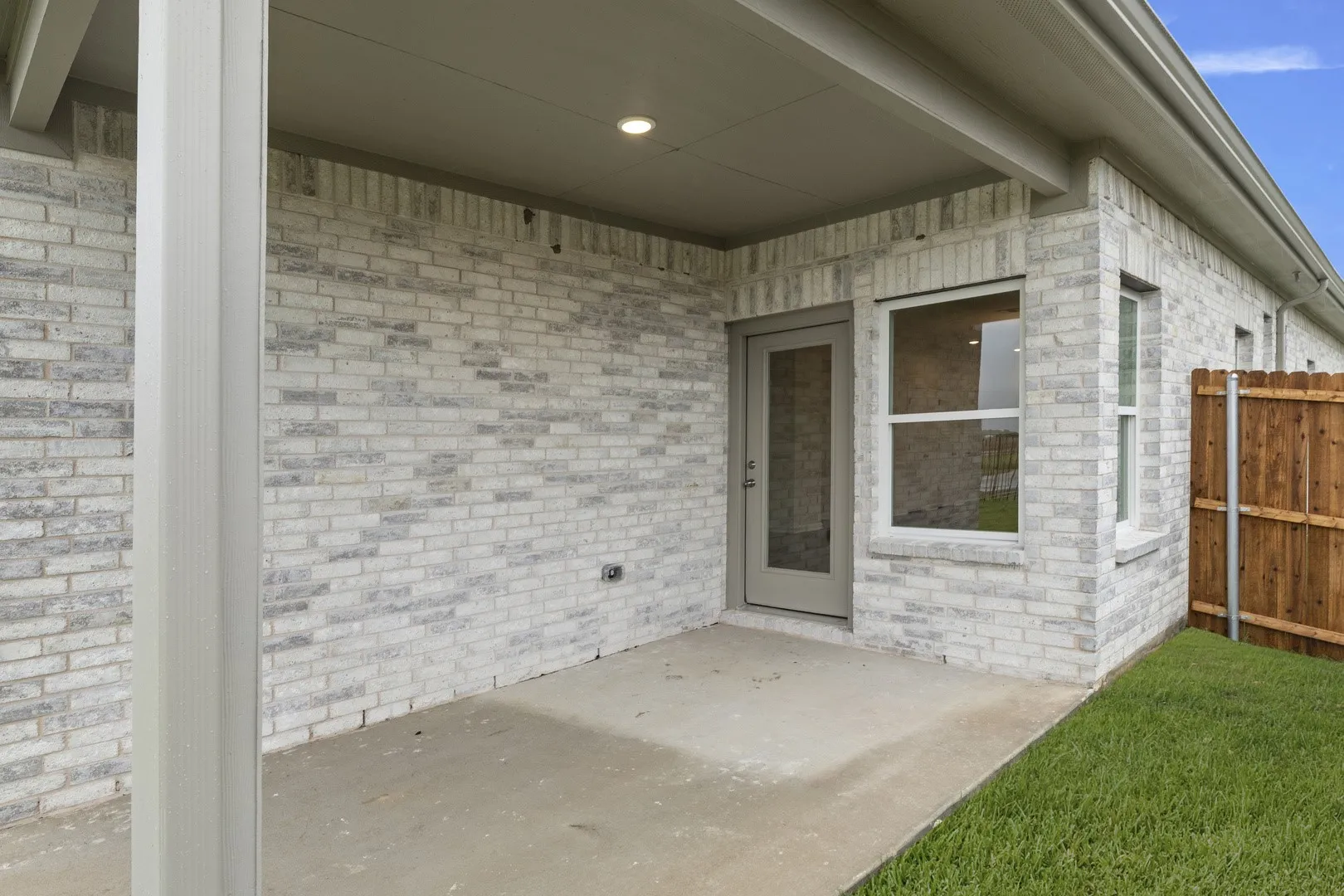 25. 3805 Buckhead - Patio