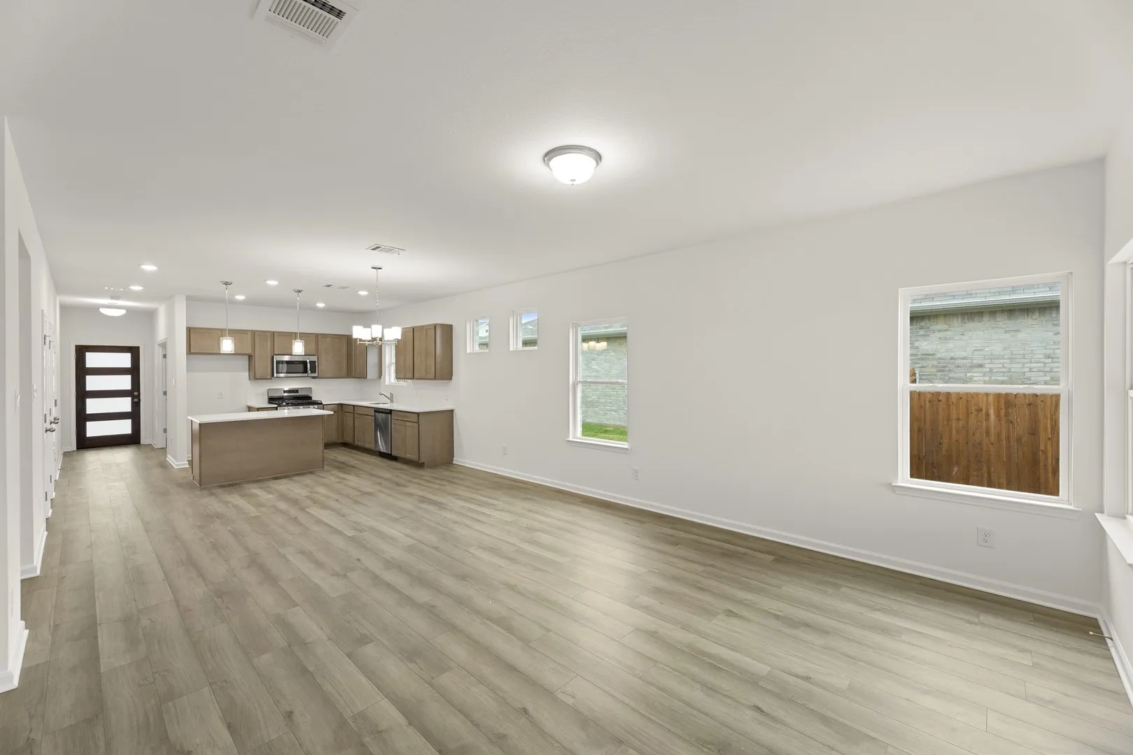 13. 3805 Buckhead - Family (3)