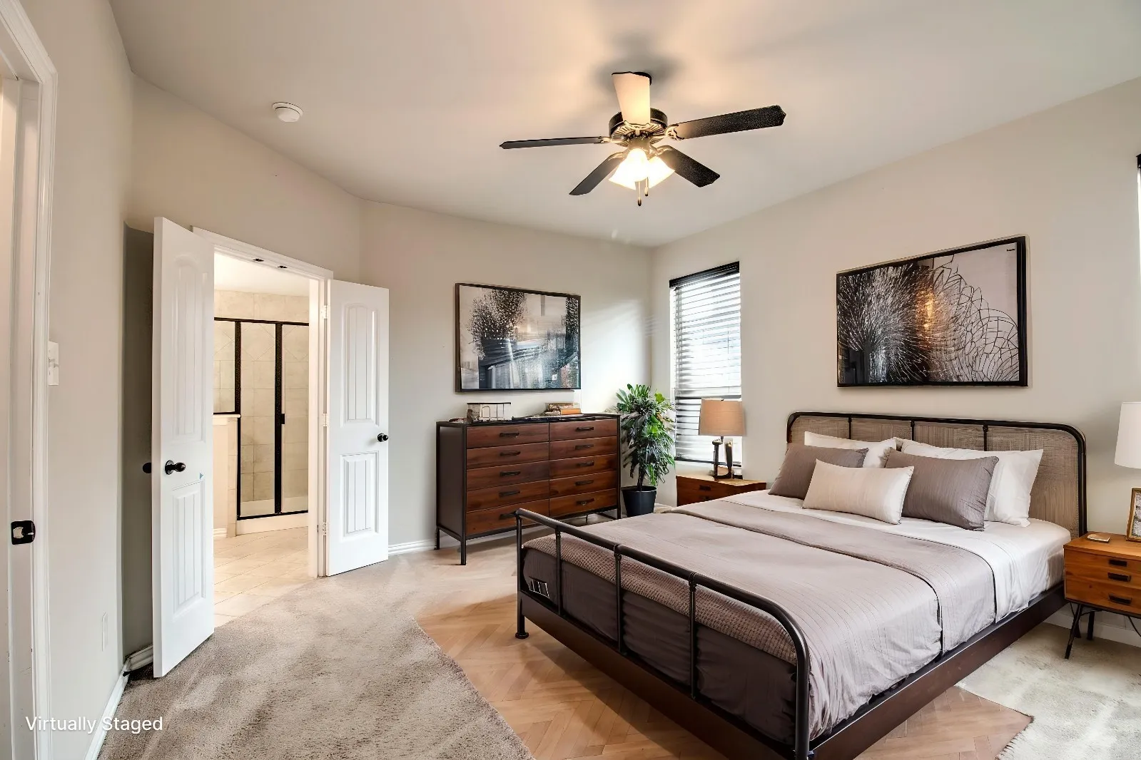 Recessed lighting, ceiling fan, double windows with blinds, and carpeted flooring