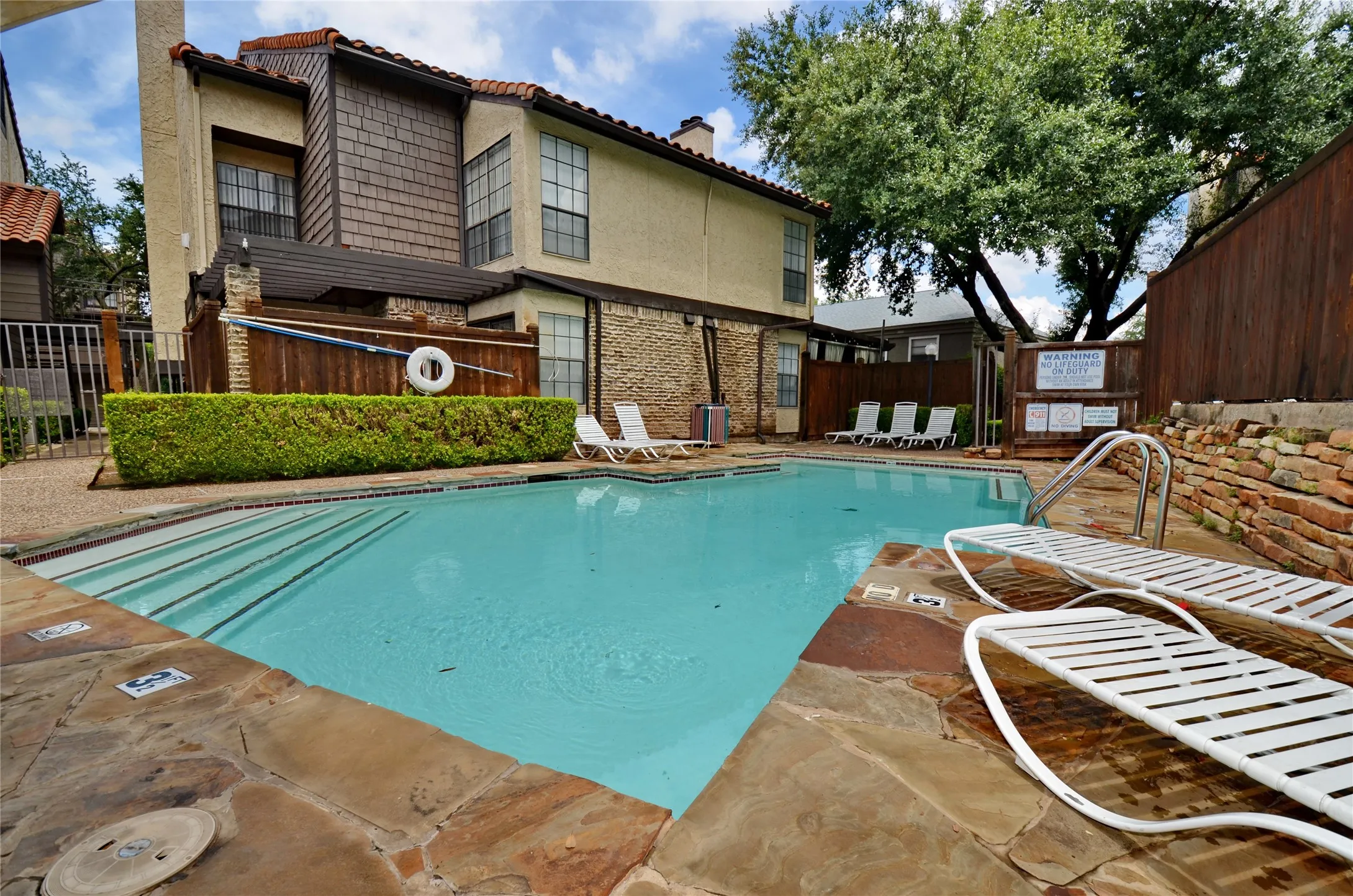Condominium For Rent in Dallas County , 5630 Spring Valley Road 17d, Dallas, Texas 75254, 2 Bedroom, 3 Bathroom, 1 Garage spaces, 1,168 Sqft, built in 1982, mls#21334831, Real Estate Agent in Dallas, Homes For Rent in Dallas county, Homes For Rent in Dallas, Realtor in Dallas Texas, Real Estate Brokerage Independent Realty Texas, Luminita Cordes Realtor