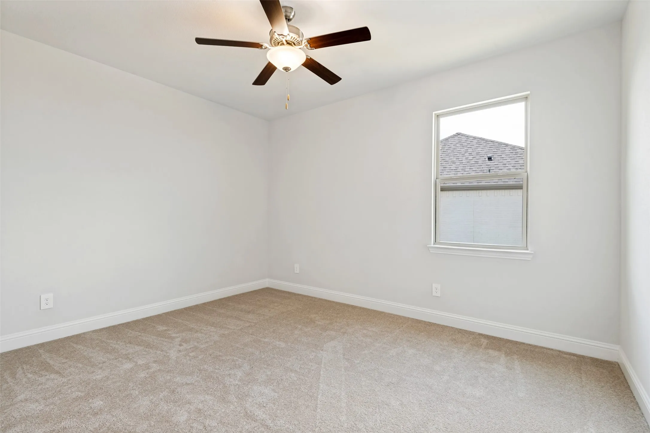 Single Family Residence For Sale in Kaufman County , 1109 Almond Drive, Forney, Texas 75126, 4 Bedroom, 3 Bathroom, 2 Garage spaces, 3,508 Sqft, built in 2022, mls#21332760, Real Estate Agent in Forney, Homes For Sale in Kaufman county, Homes For Sale in Forney, Realtor in Forney Texas, Real Estate Brokerage Independent Realty Texas, Luminita Cordes Realtor