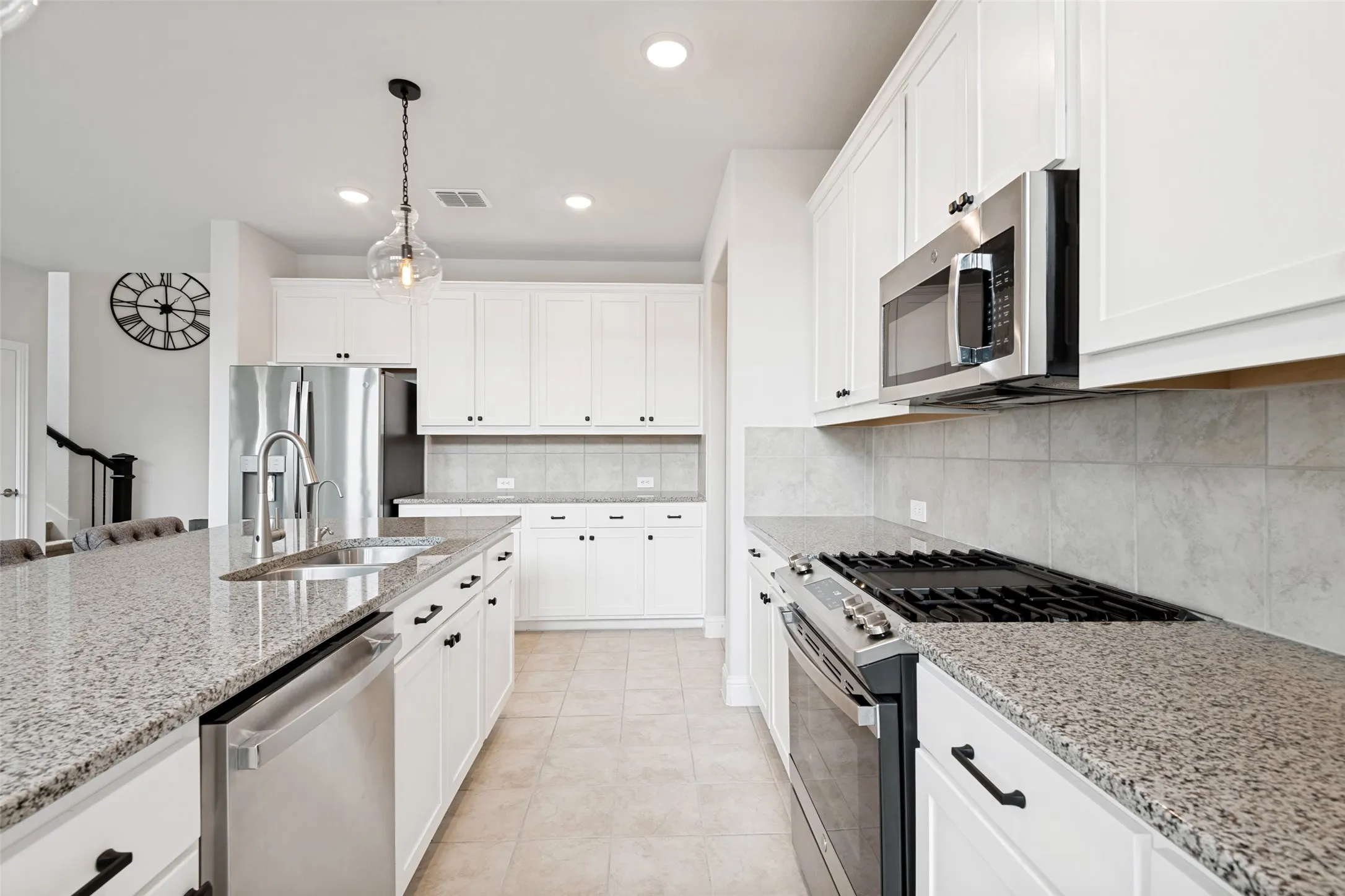Single Family Residence For Sale in Kaufman County , 1109 Almond Drive, Forney, Texas 75126, 4 Bedroom, 3 Bathroom, 2 Garage spaces, 3,508 Sqft, built in 2022, mls#21332760, Real Estate Agent in Forney, Homes For Sale in Kaufman county, Homes For Sale in Forney, Realtor in Forney Texas, Real Estate Brokerage Independent Realty Texas, Luminita Cordes Realtor