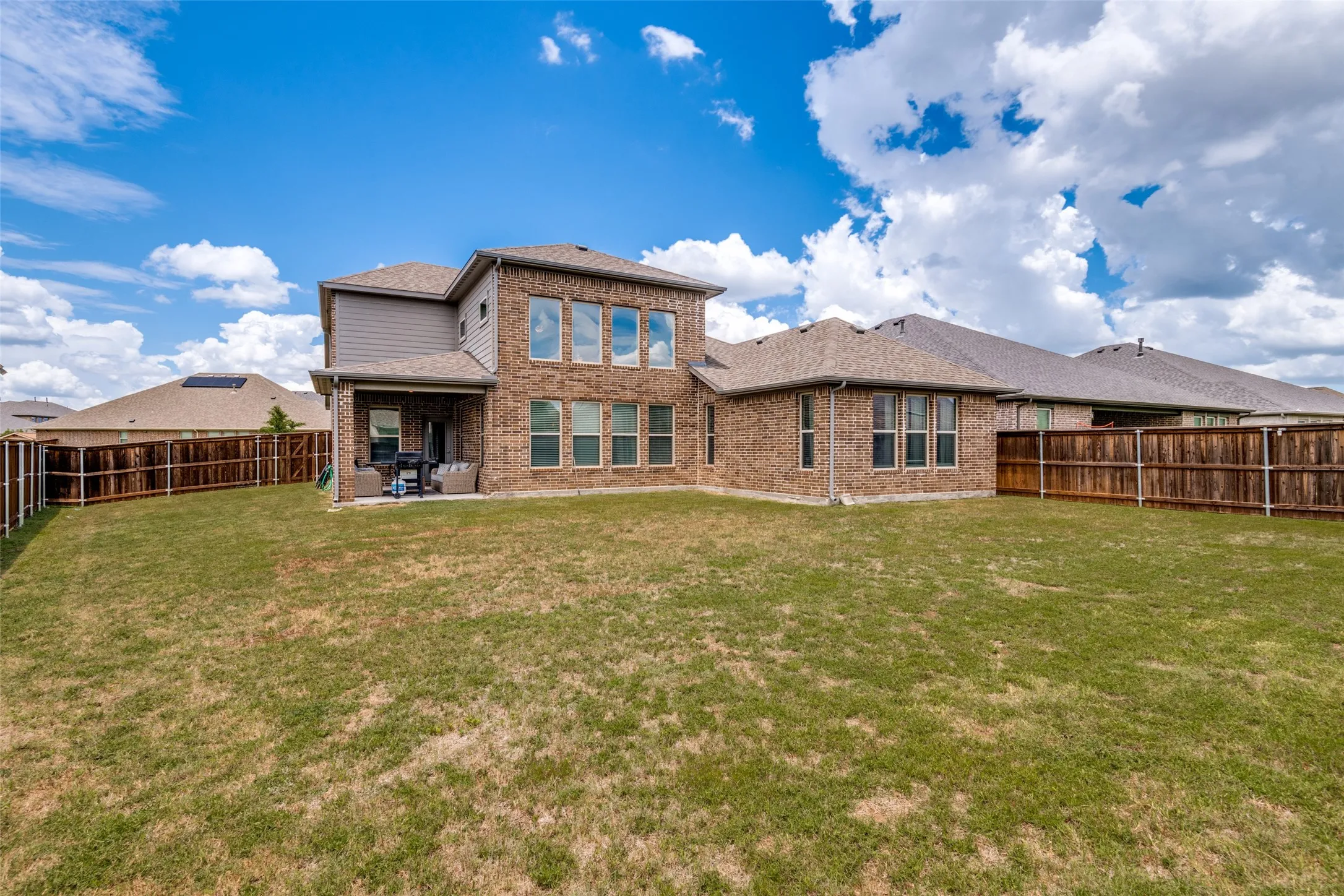 Single Family Residence For Sale in Kaufman County , 1109 Almond Drive, Forney, Texas 75126, 4 Bedroom, 3 Bathroom, 2 Garage spaces, 3,508 Sqft, built in 2022, mls#21332760, Real Estate Agent in Forney, Homes For Sale in Kaufman county, Homes For Sale in Forney, Realtor in Forney Texas, Real Estate Brokerage Independent Realty Texas, Luminita Cordes Realtor