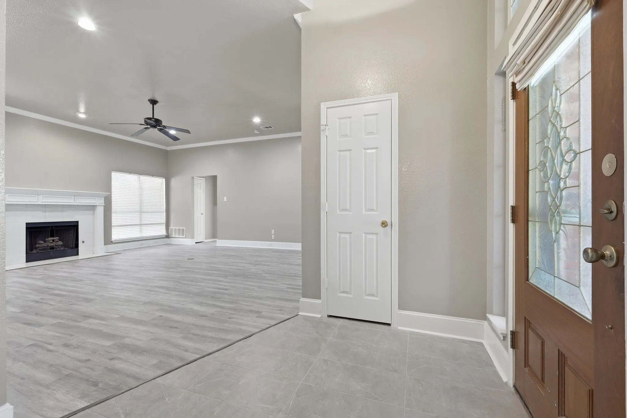 Single Family Residence For Sale in Dallas County , 1718 Creek Valley Road, Mesquite, Texas 75181, 4 Bedroom, 2 Bathroom, 2 Garage spaces, 2,115 Sqft, built in 1996, mls#21334468, Real Estate Agent in Mesquite, Homes For Sale in Dallas county, Homes For Sale in Mesquite, Realtor in Mesquite Texas, Real Estate Brokerage Independent Realty Texas, Luminita Cordes Realtor