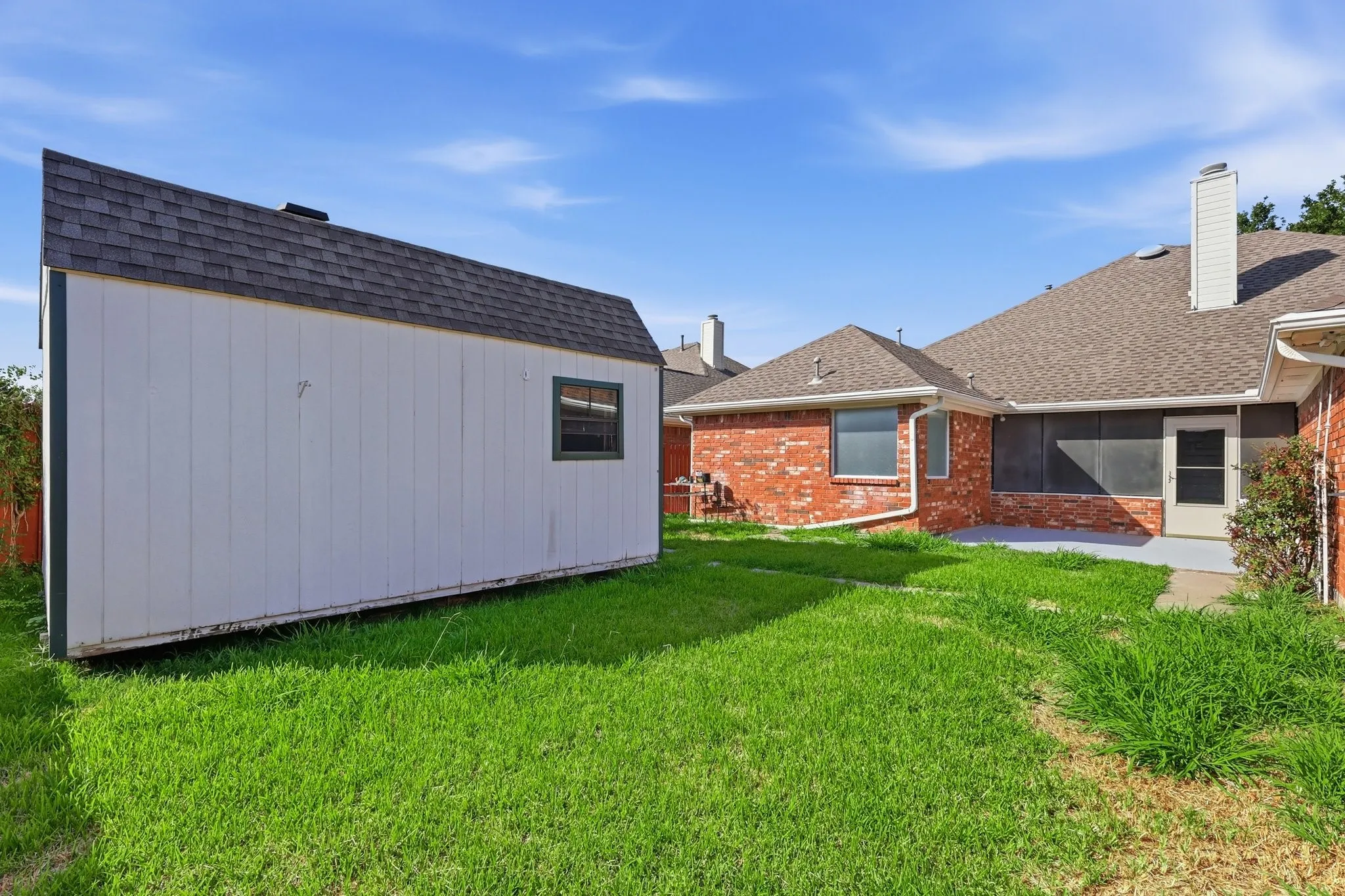 Single Family Residence For Sale in Dallas County , 1718 Creek Valley Road, Mesquite, Texas 75181, 4 Bedroom, 2 Bathroom, 2 Garage spaces, 2,115 Sqft, built in 1996, mls#21334468, Real Estate Agent in Mesquite, Homes For Sale in Dallas county, Homes For Sale in Mesquite, Realtor in Mesquite Texas, Real Estate Brokerage Independent Realty Texas, Luminita Cordes Realtor