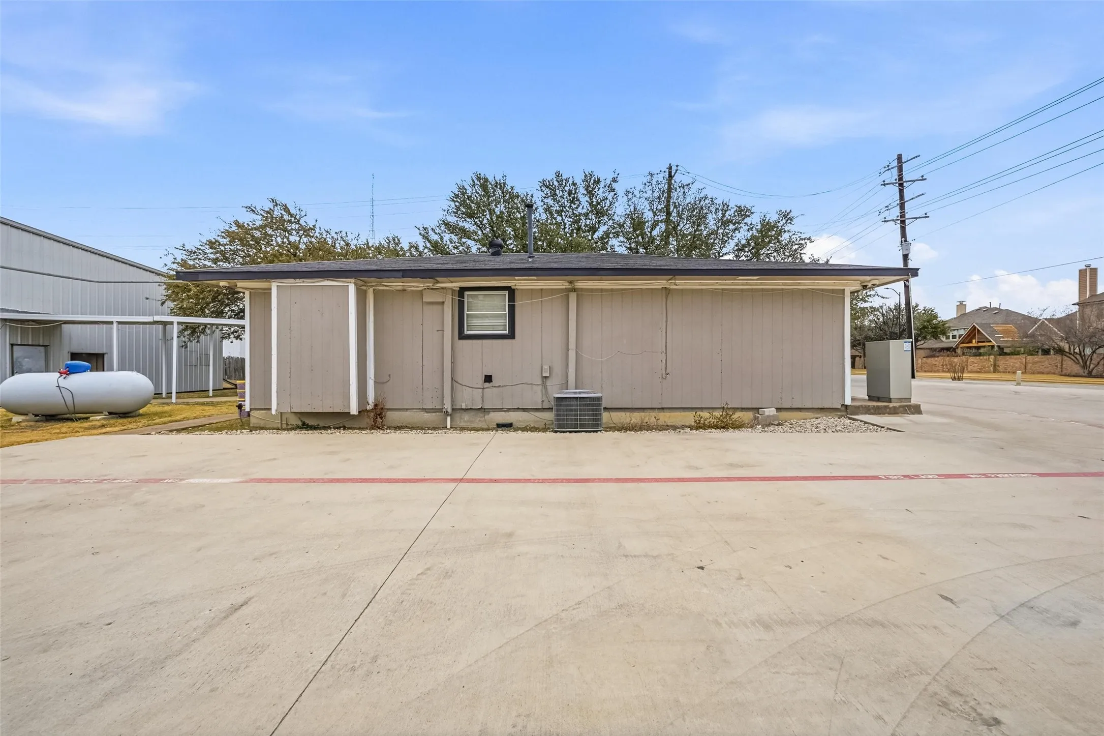 Office For Rent in Denton County , 1927 Old Witt Road, Little Elm, Texas 75036, 0, 0, Garage spaces, 0 Sqft, built in 2002, Price $4,000, mls#21324560, Real Estate Agent in Little Elm, Homes For Rent in Denton county, Homes For Rent in Little Elm, Realtor in Little Elm Texas, Real Estate Brokerage Independent Realty Texas, Luminita Cordes Realtor