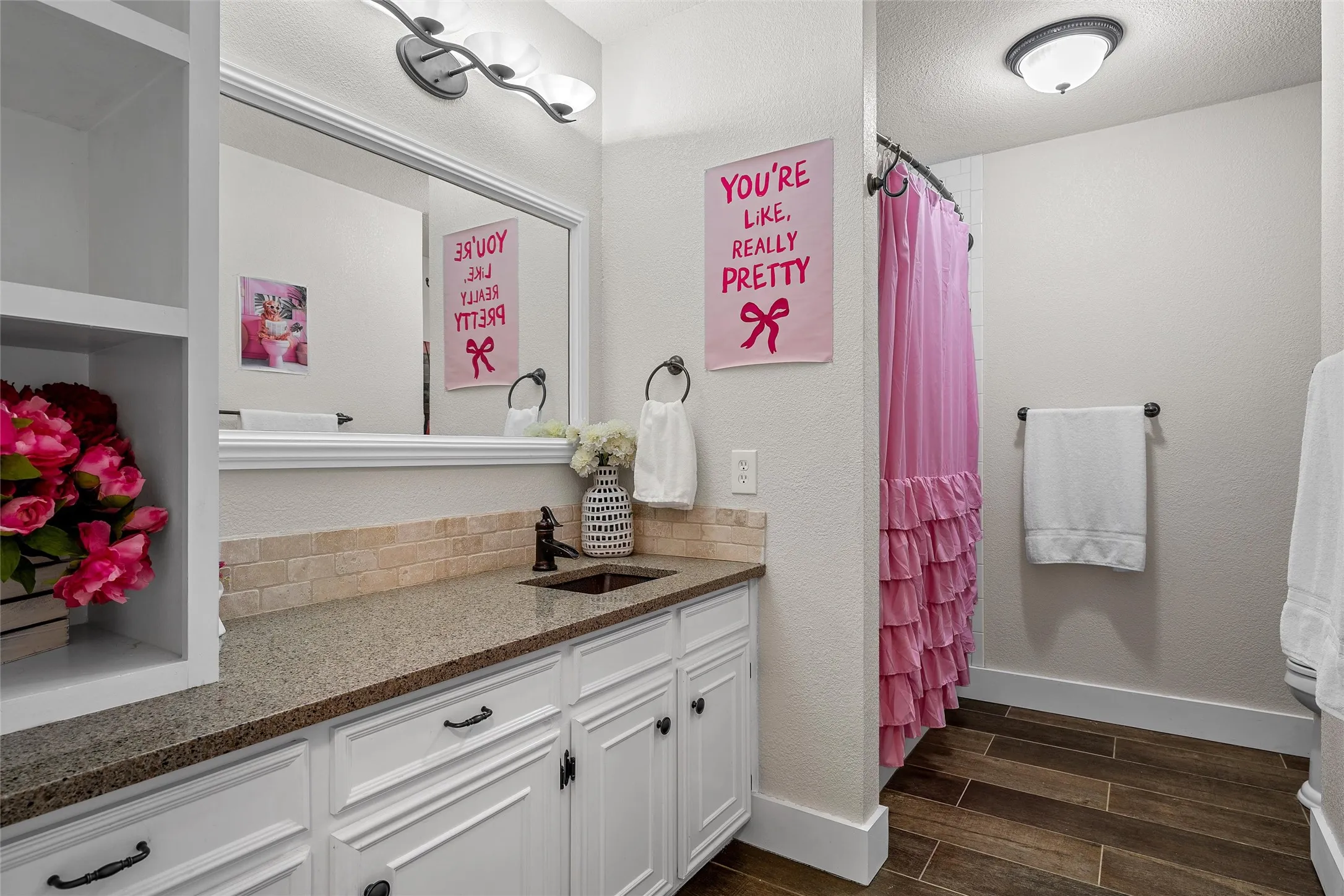 Single Family Residence For Sale in Bosque County , 401 N Avenue V, Clifton, Texas 76634, 3 Bedroom, 2 Bathroom, 2 Garage spaces, 1,878 Sqft, built in 1989, mls#21331304, Real Estate Agent in Clifton, Homes For Sale in Bosque county, Homes For Sale in Clifton, Realtor in Clifton Texas, Real Estate Brokerage Independent Realty Texas, Luminita Cordes Realtor
