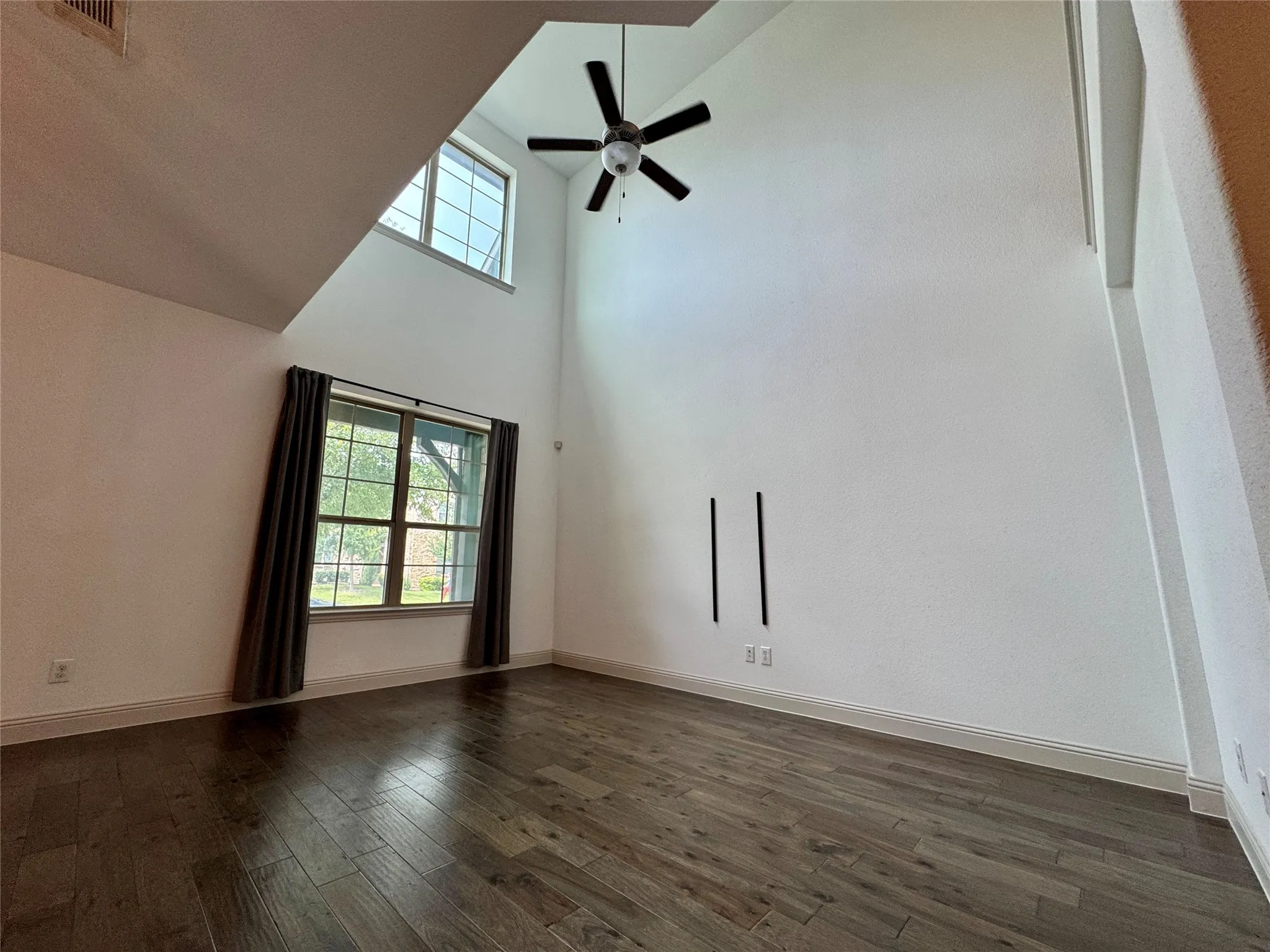 Townhouse For Rent in Collin County , 6285 Davison Way, Mc Kinney, Texas 75070, 2 Bedroom, 3 Bathroom, 2 Garage spaces, 1,527 Sqft, built in 2016, mls#21334835, Real Estate Agent in Mc Kinney, Homes For Rent in Collin county, Homes For Rent in Mc Kinney, Realtor in Mc Kinney Texas, Real Estate Brokerage Independent Realty Texas, Luminita Cordes Realtor