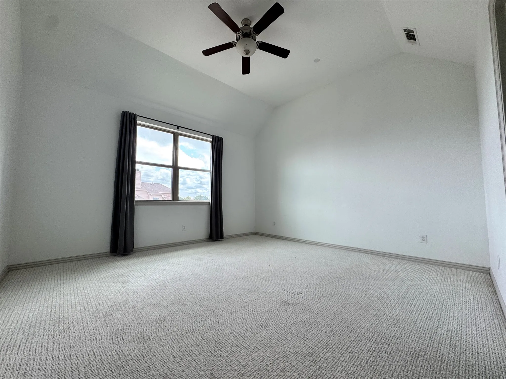 Townhouse For Rent in Collin County , 6285 Davison Way, Mc Kinney, Texas 75070, 2 Bedroom, 3 Bathroom, 2 Garage spaces, 1,527 Sqft, built in 2016, mls#21334835, Real Estate Agent in Mc Kinney, Homes For Rent in Collin county, Homes For Rent in Mc Kinney, Realtor in Mc Kinney Texas, Real Estate Brokerage Independent Realty Texas, Luminita Cordes Realtor