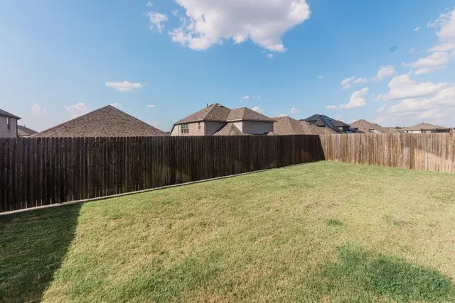 Single Family Residence For Sale in Kaufman County , 625 Claverton Lane, Forney, Texas 75126, 4 Bedroom, 3 Bathroom, 2 Garage spaces, 2,278 Sqft, built in 2021, Price $389,000, mls#21330389, Real Estate Agent in Forney, Homes For Sale in Kaufman county, Homes For Sale in Forney, Realtor in Forney Texas, Real Estate Brokerage Independent Realty Texas, Luminita Cordes Realtor