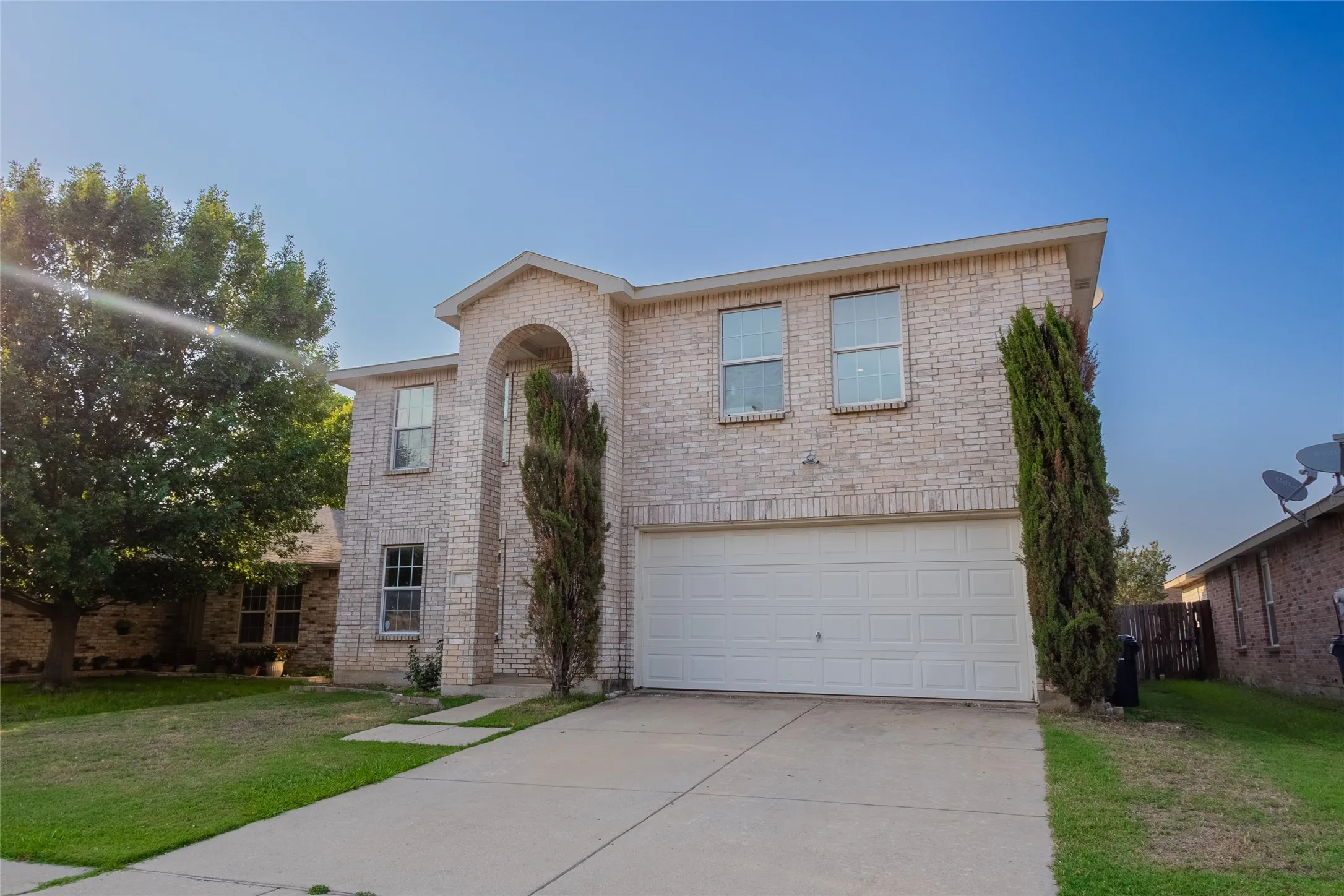 Single Family Residence For Sale in Denton County , 5718 Green Ivy Road, Denton, Texas 76210, 4 Bedroom, 3 Bathroom, 2 Garage spaces, 2,917 Sqft, built in 2006, Price $359,000, mls#21334671, Real Estate Agent in Denton, Homes For Sale in Denton county, Homes For Sale in Denton, Realtor in Denton Texas, Real Estate Brokerage Independent Realty Texas, Luminita Cordes Realtor