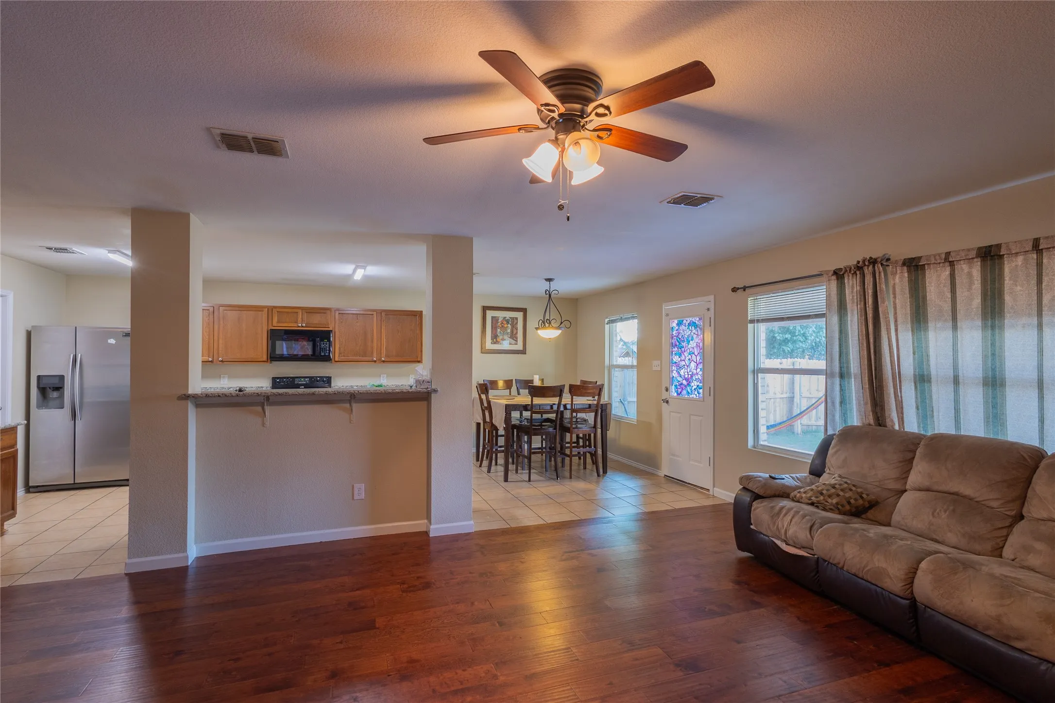 Single Family Residence For Sale in Denton County , 5718 Green Ivy Road, Denton, Texas 76210, 4 Bedroom, 3 Bathroom, 2 Garage spaces, 2,917 Sqft, built in 2006, Price $359,000, mls#21334671, Real Estate Agent in Denton, Homes For Sale in Denton county, Homes For Sale in Denton, Realtor in Denton Texas, Real Estate Brokerage Independent Realty Texas, Luminita Cordes Realtor