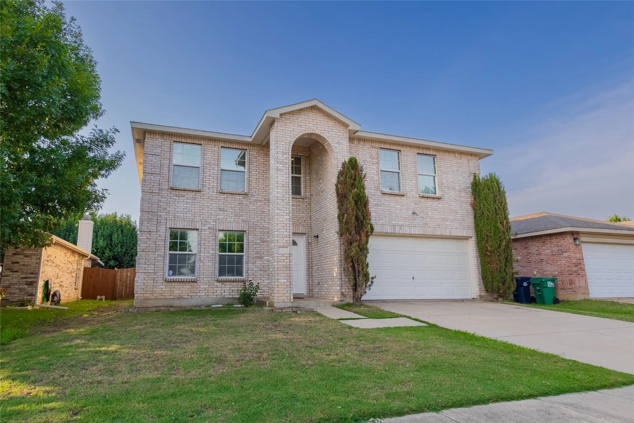 Single Family Residence For Sale in Denton County , 5718 Green Ivy Road, Denton, Texas 76210, 4 Bedroom, 3 Bathroom, 2 Garage spaces, 2,917 Sqft, built in 2006, Price $359,000, mls#21334671, Real Estate Agent in Denton, Homes For Sale in Denton county, Homes For Sale in Denton, Realtor in Denton Texas, Real Estate Brokerage Independent Realty Texas, Luminita Cordes Realtor