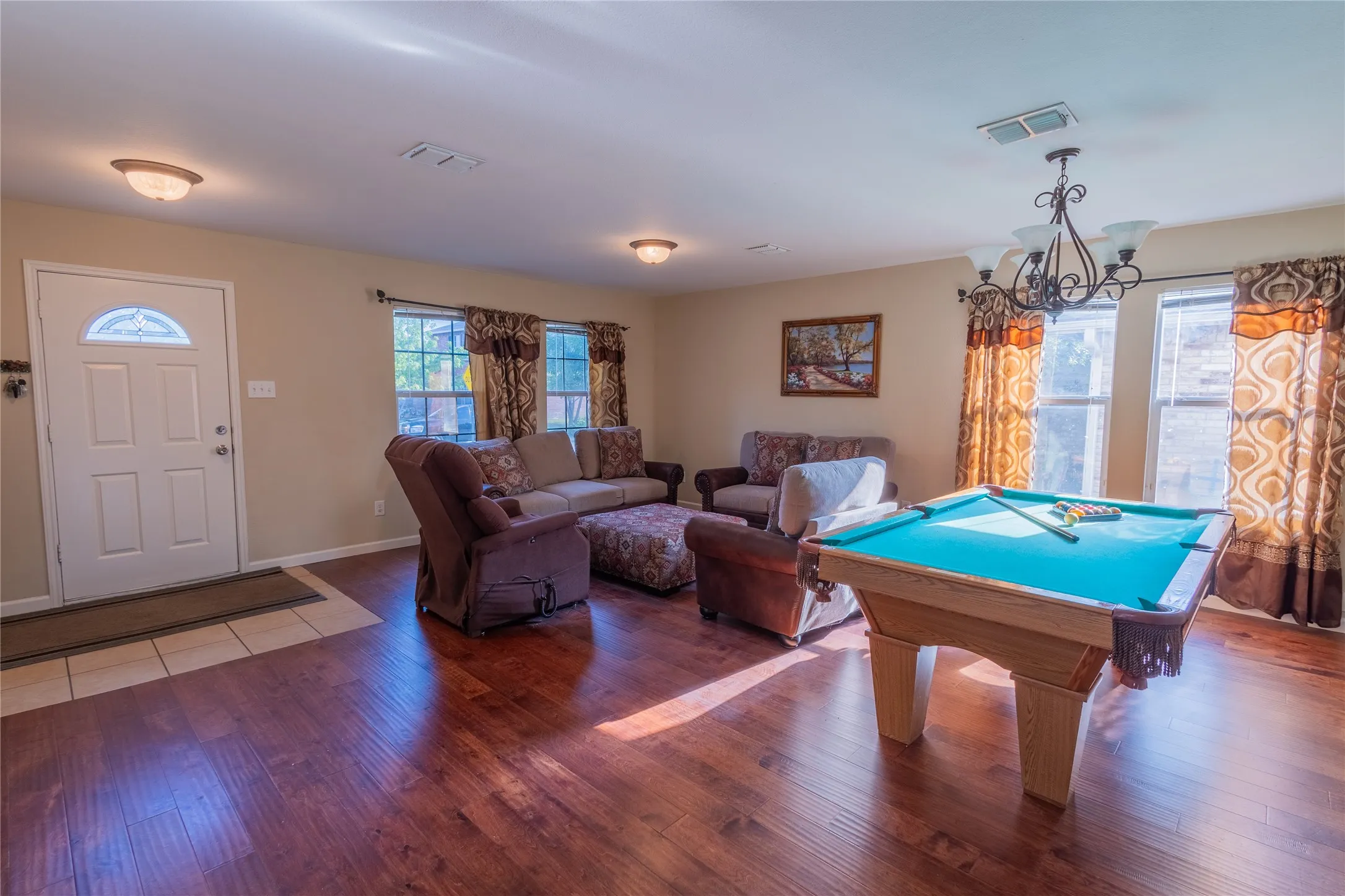 Single Family Residence For Sale in Denton County , 5718 Green Ivy Road, Denton, Texas 76210, 4 Bedroom, 3 Bathroom, 2 Garage spaces, 2,917 Sqft, built in 2006, Price $359,000, mls#21334671, Real Estate Agent in Denton, Homes For Sale in Denton county, Homes For Sale in Denton, Realtor in Denton Texas, Real Estate Brokerage Independent Realty Texas, Luminita Cordes Realtor