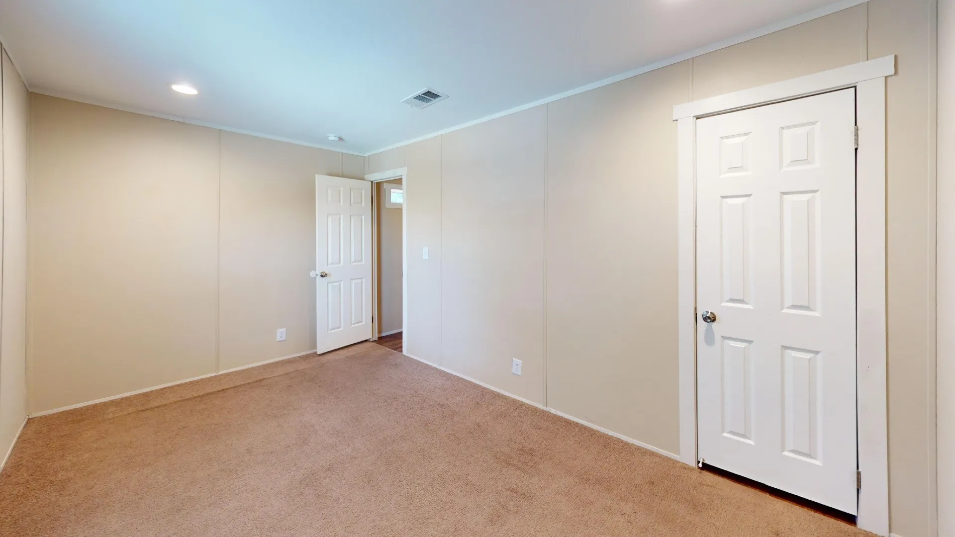 Manufactured Home For Rent in Tarrant County , 7415 Remington Road, Mansfield, Texas 76063, 3 Bedroom, 1 Bathroom, Garage spaces, 1,680 Sqft, built in 1996, mls#21334843, Real Estate Agent in Mansfield, Homes For Rent in Tarrant county, Homes For Rent in Mansfield, Realtor in Mansfield Texas, Real Estate Brokerage Independent Realty Texas, Luminita Cordes Realtor