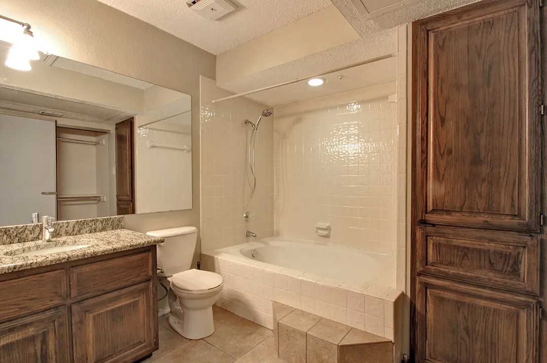Condominium For Rent in Collin County , 4242 N Capistrano Drive 135, Dallas, Texas 75287, 2 Bedroom, 2 Bathroom, 1 Garage spaces, 1,337 Sqft, built in 1986, mls#21334250, Real Estate Agent in Dallas, Homes For Rent in Collin county, Homes For Rent in Dallas, Realtor in Dallas Texas, Real Estate Brokerage Independent Realty Texas, Luminita Cordes Realtor