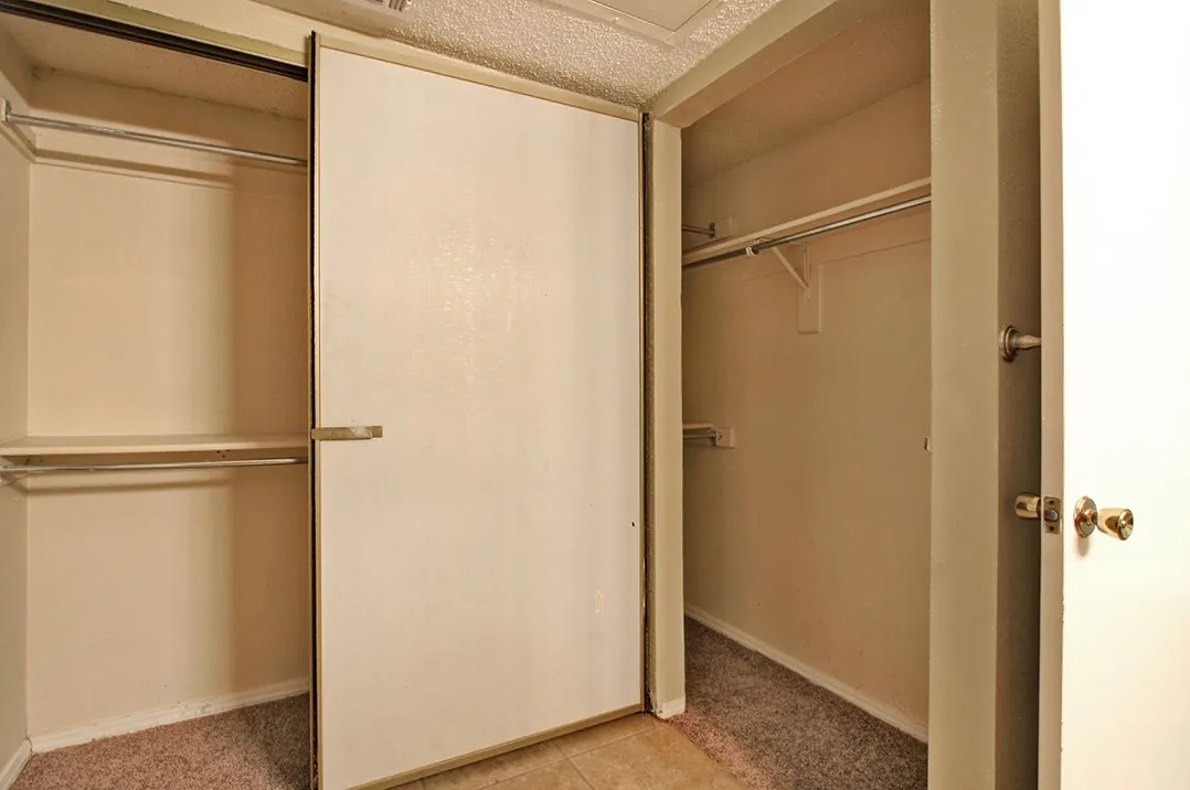 Condominium For Rent in Collin County , 4242 N Capistrano Drive 135, Dallas, Texas 75287, 2 Bedroom, 2 Bathroom, 1 Garage spaces, 1,337 Sqft, built in 1986, mls#21334250, Real Estate Agent in Dallas, Homes For Rent in Collin county, Homes For Rent in Dallas, Realtor in Dallas Texas, Real Estate Brokerage Independent Realty Texas, Luminita Cordes Realtor