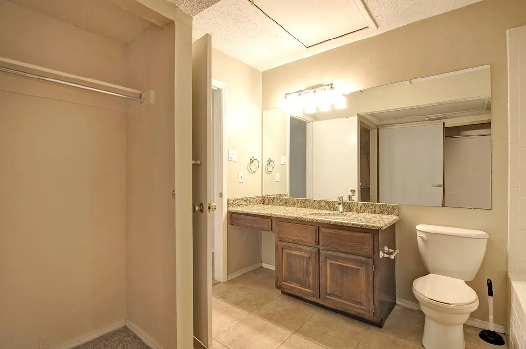 Condominium For Rent in Collin County , 4242 N Capistrano Drive 135, Dallas, Texas 75287, 2 Bedroom, 2 Bathroom, 1 Garage spaces, 1,337 Sqft, built in 1986, mls#21334250, Real Estate Agent in Dallas, Homes For Rent in Collin county, Homes For Rent in Dallas, Realtor in Dallas Texas, Real Estate Brokerage Independent Realty Texas, Luminita Cordes Realtor