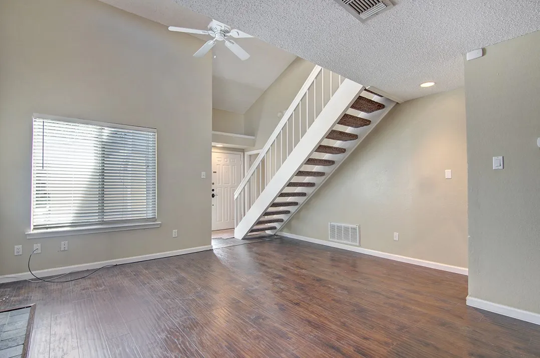 Condominium For Rent in Collin County , 4242 N Capistrano Drive 135, Dallas, Texas 75287, 2 Bedroom, 2 Bathroom, 1 Garage spaces, 1,337 Sqft, built in 1986, mls#21334250, Real Estate Agent in Dallas, Homes For Rent in Collin county, Homes For Rent in Dallas, Realtor in Dallas Texas, Real Estate Brokerage Independent Realty Texas, Luminita Cordes Realtor