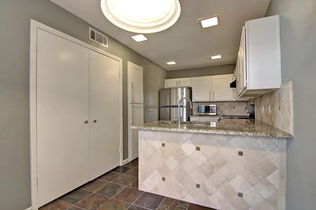Condominium For Rent in Collin County , 4242 N Capistrano Drive 135, Dallas, Texas 75287, 2 Bedroom, 2 Bathroom, 1 Garage spaces, 1,337 Sqft, built in 1986, mls#21334250, Real Estate Agent in Dallas, Homes For Rent in Collin county, Homes For Rent in Dallas, Realtor in Dallas Texas, Real Estate Brokerage Independent Realty Texas, Luminita Cordes Realtor