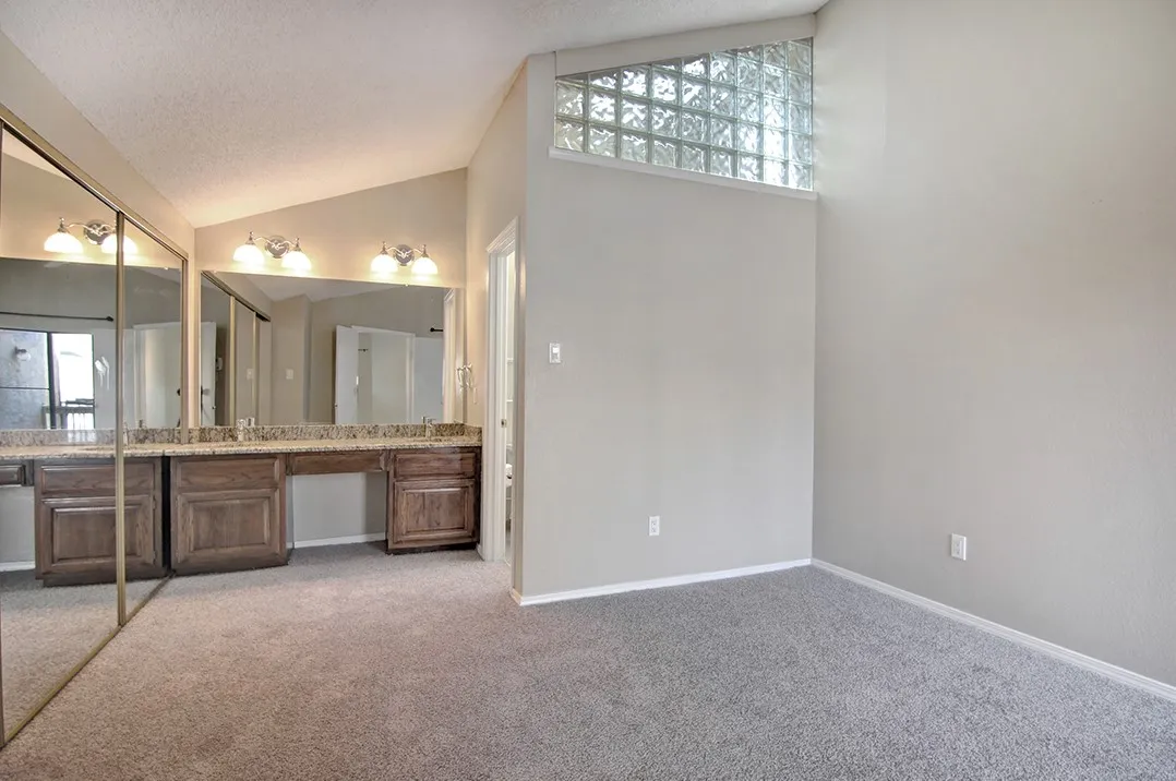 Condominium For Rent in Collin County , 4242 N Capistrano Drive 135, Dallas, Texas 75287, 2 Bedroom, 2 Bathroom, 1 Garage spaces, 1,337 Sqft, built in 1986, mls#21334250, Real Estate Agent in Dallas, Homes For Rent in Collin county, Homes For Rent in Dallas, Realtor in Dallas Texas, Real Estate Brokerage Independent Realty Texas, Luminita Cordes Realtor