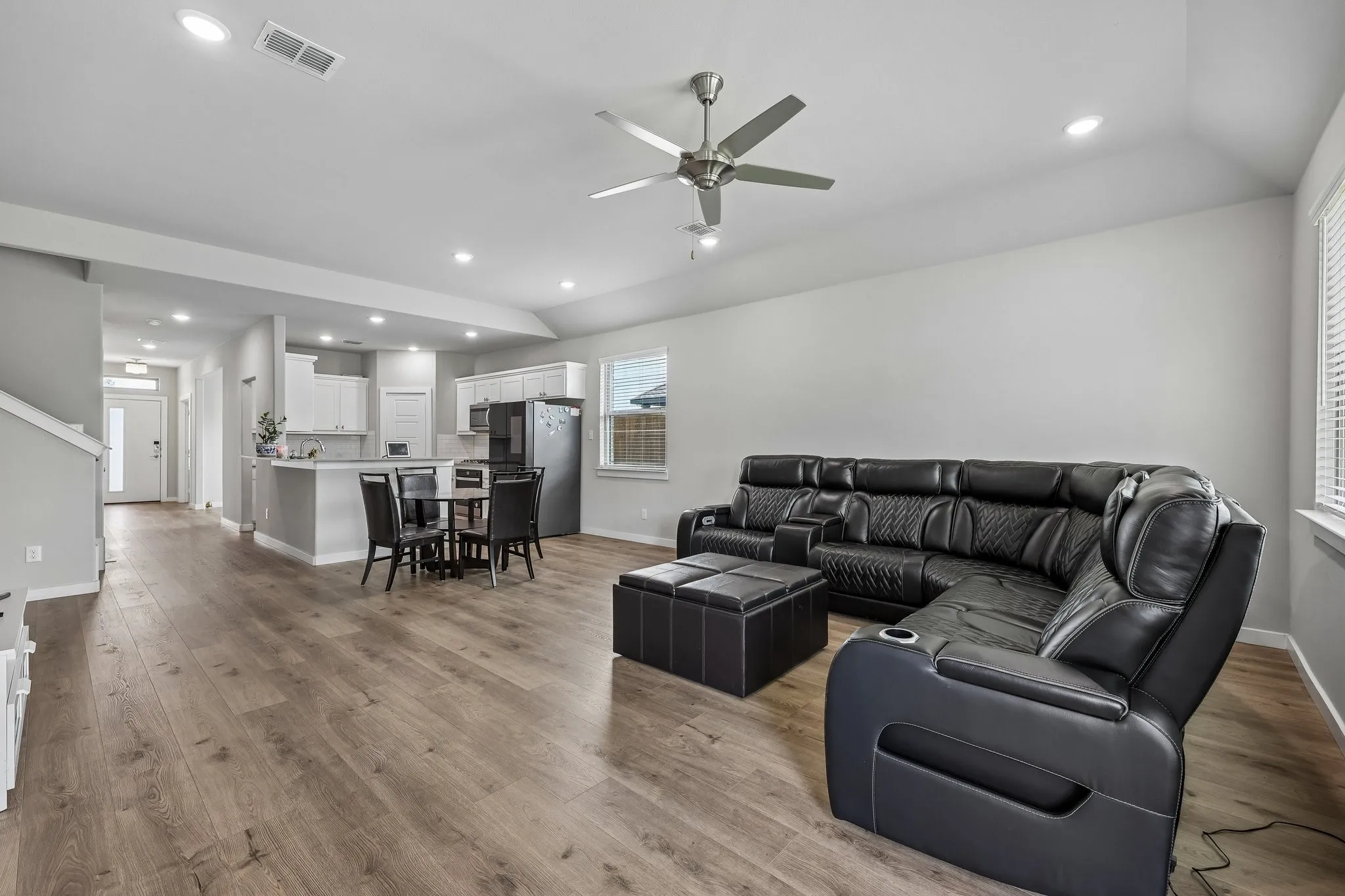 Single Family Residence For Sale in Collin County , 2829 Prospect Street, Celina, Texas 75009, 4 Bedroom, 4 Bathroom, 2 Garage spaces, 2,719 Sqft, built in 2023, Price $525,000, mls#21334460, Real Estate Agent in Celina, Homes For Sale in Collin county, Homes For Sale in Celina, Realtor in Celina Texas, Real Estate Brokerage Independent Realty Texas, Luminita Cordes Realtor