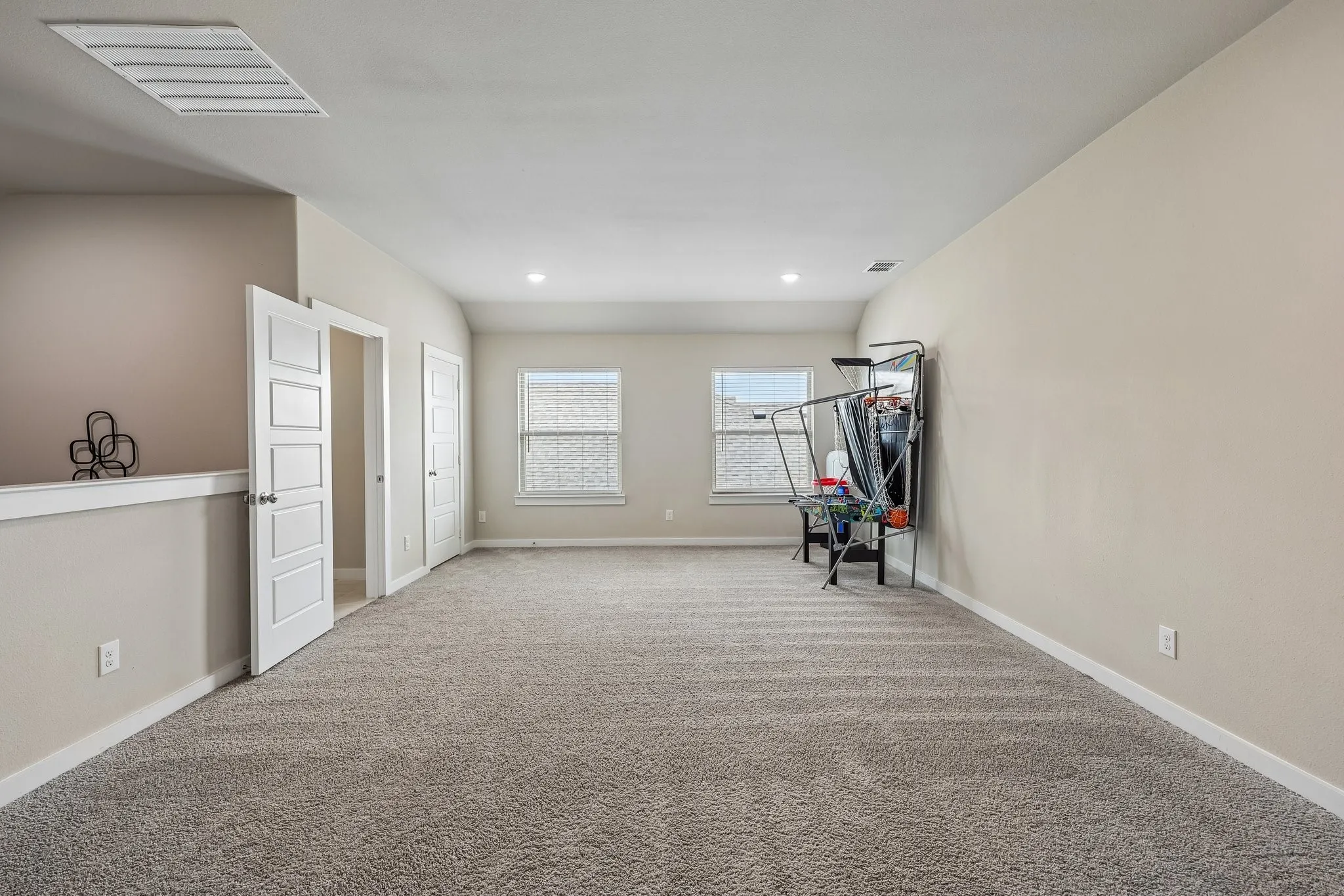 Single Family Residence For Sale in Collin County , 2829 Prospect Street, Celina, Texas 75009, 4 Bedroom, 4 Bathroom, 2 Garage spaces, 2,719 Sqft, built in 2023, Price $525,000, mls#21334460, Real Estate Agent in Celina, Homes For Sale in Collin county, Homes For Sale in Celina, Realtor in Celina Texas, Real Estate Brokerage Independent Realty Texas, Luminita Cordes Realtor