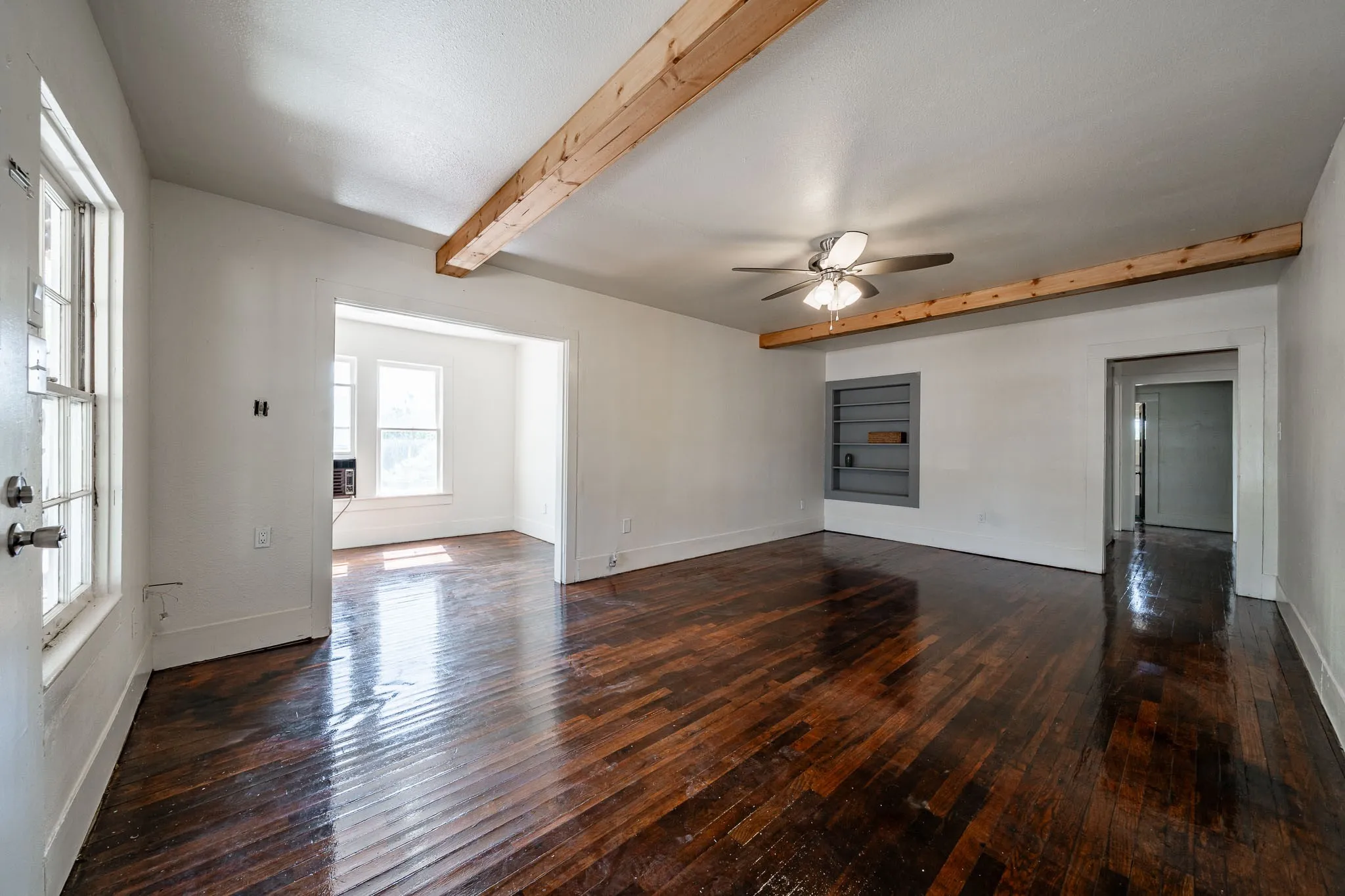 Single Family Residence For Sale in Jones County , 720 E Mcharg Street, Stamford, Texas 79553, 4 Bedroom, 2 Bathroom, Garage spaces, 2,024 Sqft, built in 1930, mls#21334134, Real Estate Agent in Stamford, Homes For Sale in Jones county, Homes For Sale in Stamford, Realtor in Stamford Texas, Real Estate Brokerage Independent Realty Texas, Luminita Cordes Realtor