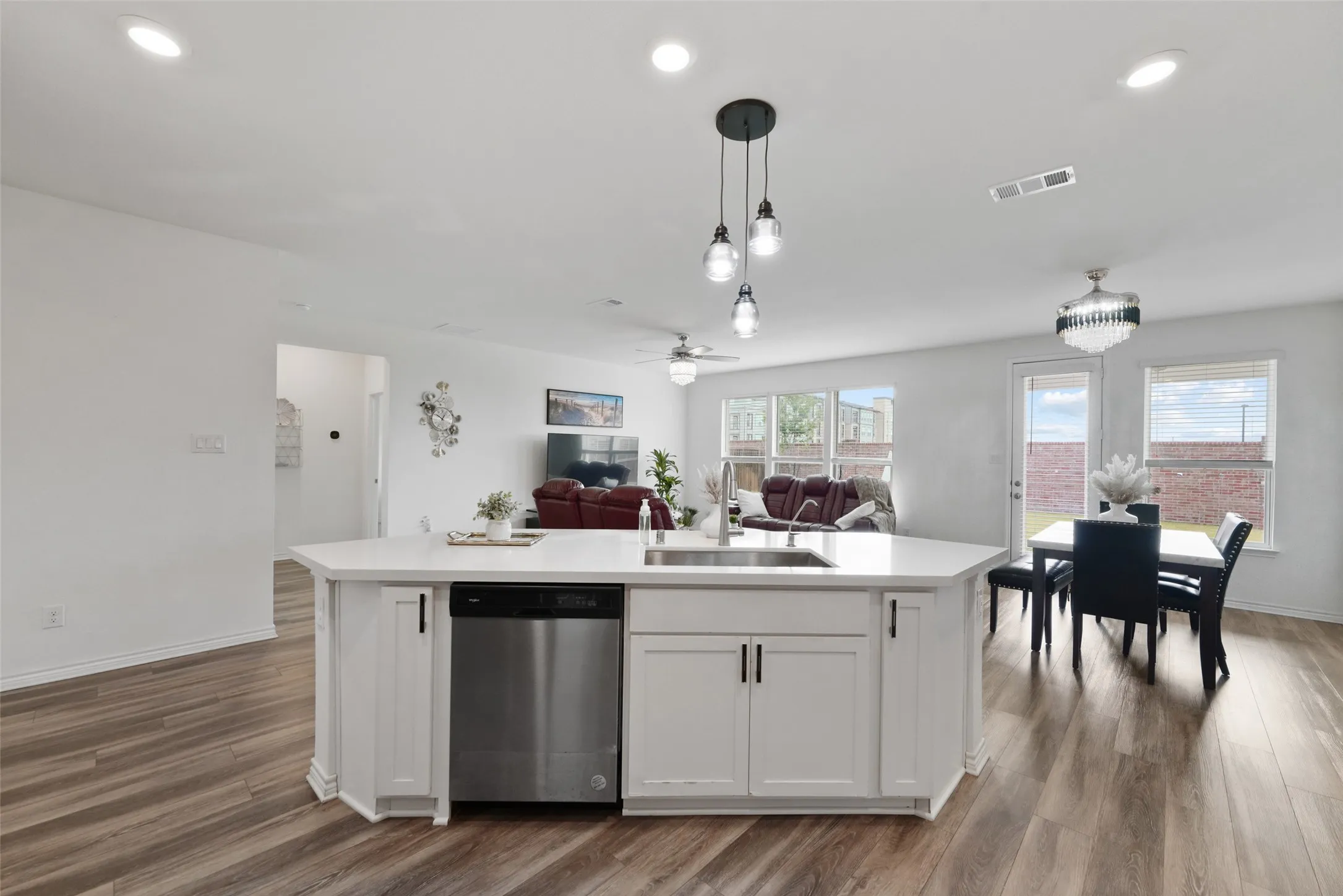 Single Family Residence For Sale in Denton County , 3744 Highland Bayou Drive, Celina, Texas 75078, 4 Bedroom, 3 Bathroom, 2 Garage spaces, 3,102 Sqft, built in 2022, mls#21292520, Real Estate Agent in Celina, Homes For Sale in Denton county, Homes For Sale in Celina, Realtor in Celina Texas, Real Estate Brokerage Independent Realty Texas, Luminita Cordes Realtor