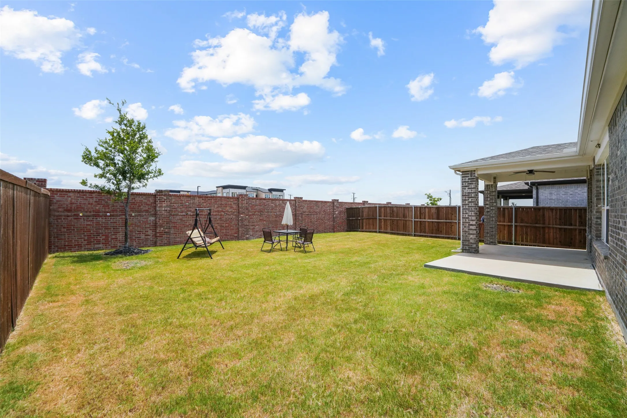 Single Family Residence For Sale in Denton County , 3744 Highland Bayou Drive, Celina, Texas 75078, 4 Bedroom, 3 Bathroom, 2 Garage spaces, 3,102 Sqft, built in 2022, mls#21292520, Real Estate Agent in Celina, Homes For Sale in Denton county, Homes For Sale in Celina, Realtor in Celina Texas, Real Estate Brokerage Independent Realty Texas, Luminita Cordes Realtor