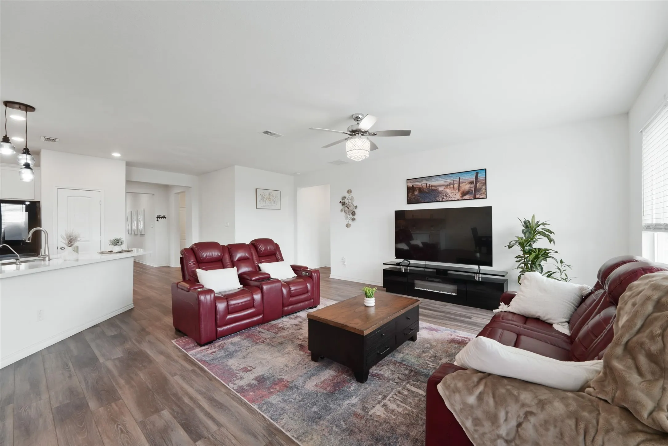 Single Family Residence For Sale in Denton County , 3744 Highland Bayou Drive, Celina, Texas 75078, 4 Bedroom, 3 Bathroom, 2 Garage spaces, 3,102 Sqft, built in 2022, mls#21292520, Real Estate Agent in Celina, Homes For Sale in Denton county, Homes For Sale in Celina, Realtor in Celina Texas, Real Estate Brokerage Independent Realty Texas, Luminita Cordes Realtor