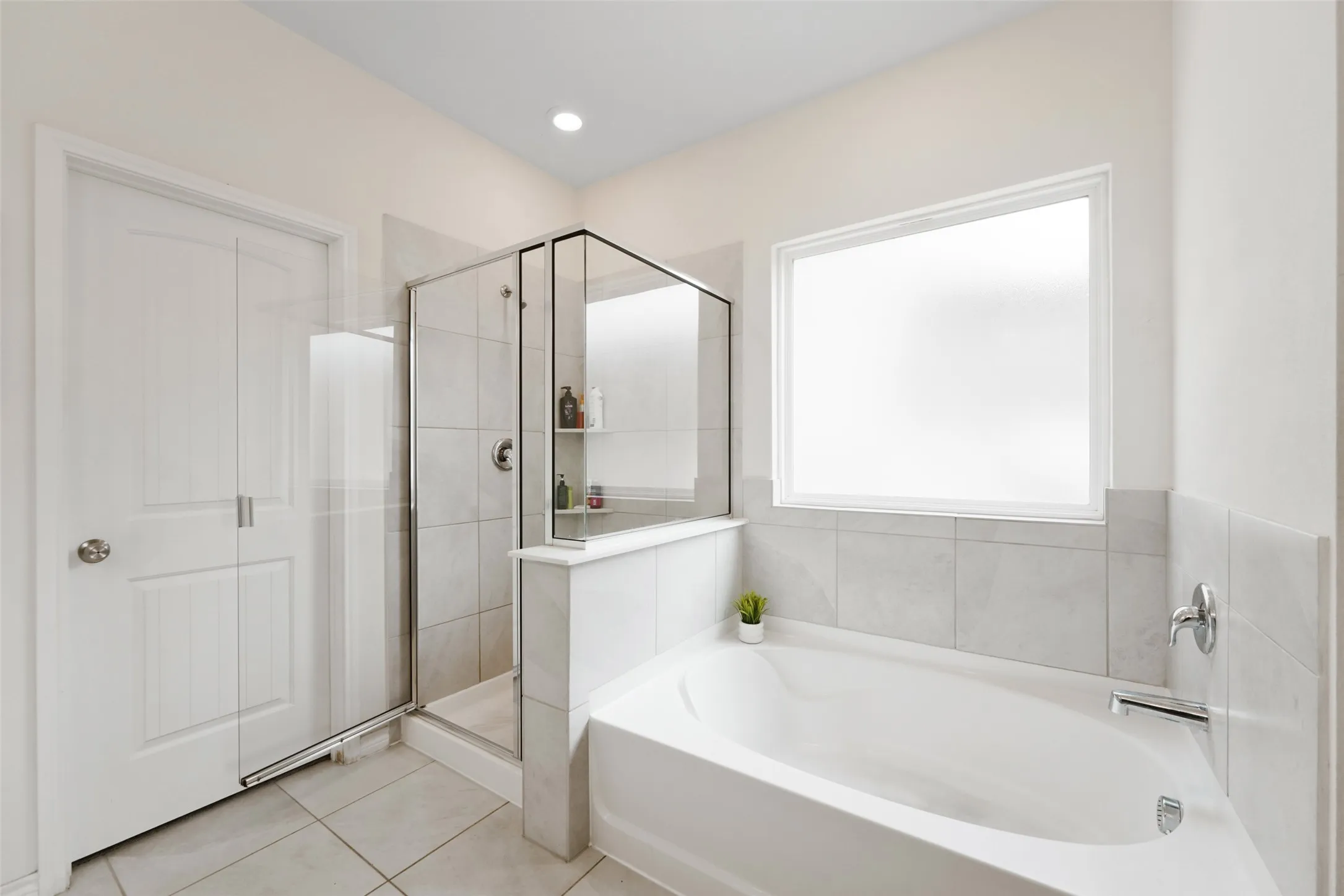 Single Family Residence For Sale in Denton County , 3744 Highland Bayou Drive, Celina, Texas 75078, 4 Bedroom, 3 Bathroom, 2 Garage spaces, 3,102 Sqft, built in 2022, mls#21292520, Real Estate Agent in Celina, Homes For Sale in Denton county, Homes For Sale in Celina, Realtor in Celina Texas, Real Estate Brokerage Independent Realty Texas, Luminita Cordes Realtor
