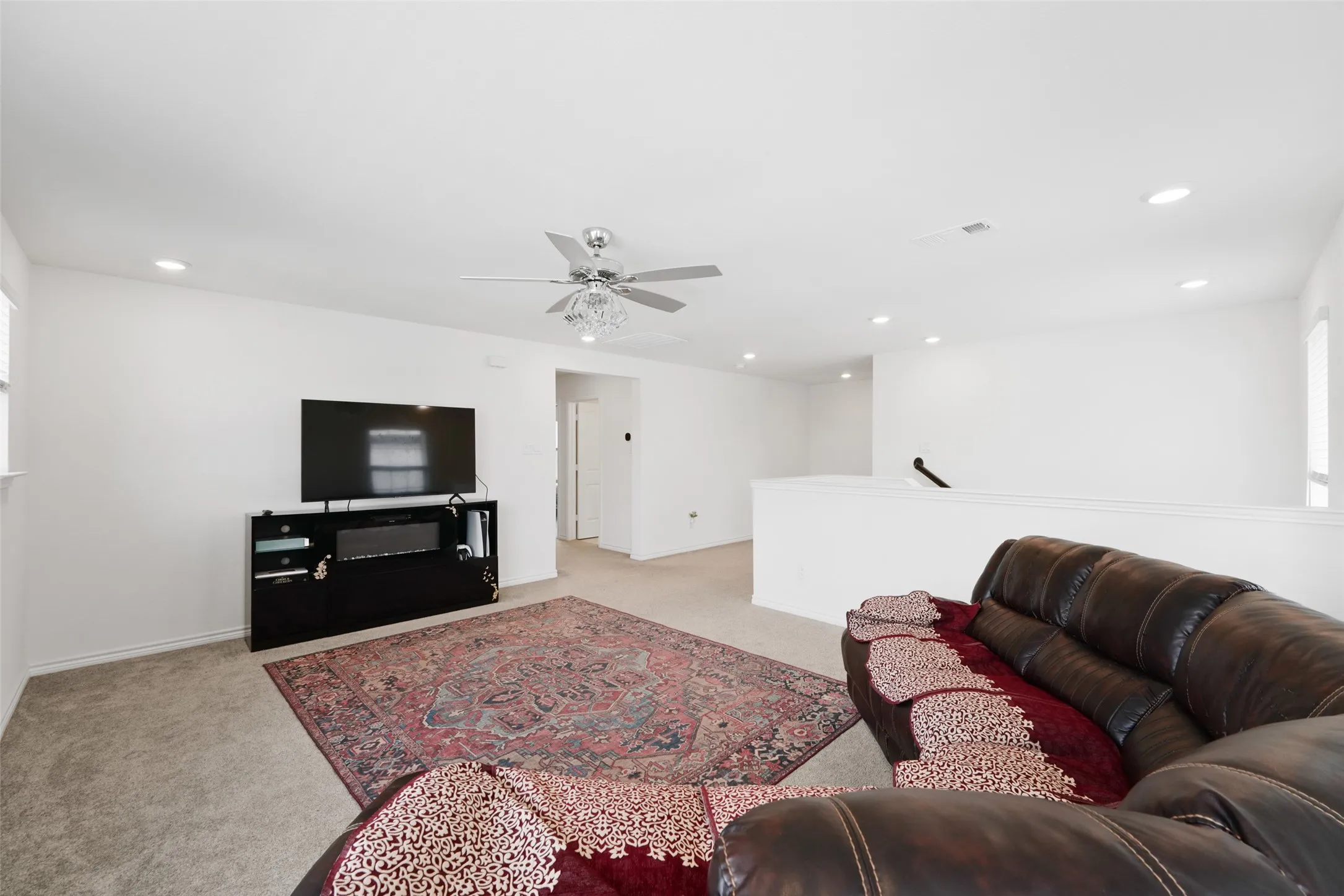 Single Family Residence For Sale in Denton County , 3744 Highland Bayou Drive, Celina, Texas 75078, 4 Bedroom, 3 Bathroom, 2 Garage spaces, 3,102 Sqft, built in 2022, mls#21292520, Real Estate Agent in Celina, Homes For Sale in Denton county, Homes For Sale in Celina, Realtor in Celina Texas, Real Estate Brokerage Independent Realty Texas, Luminita Cordes Realtor