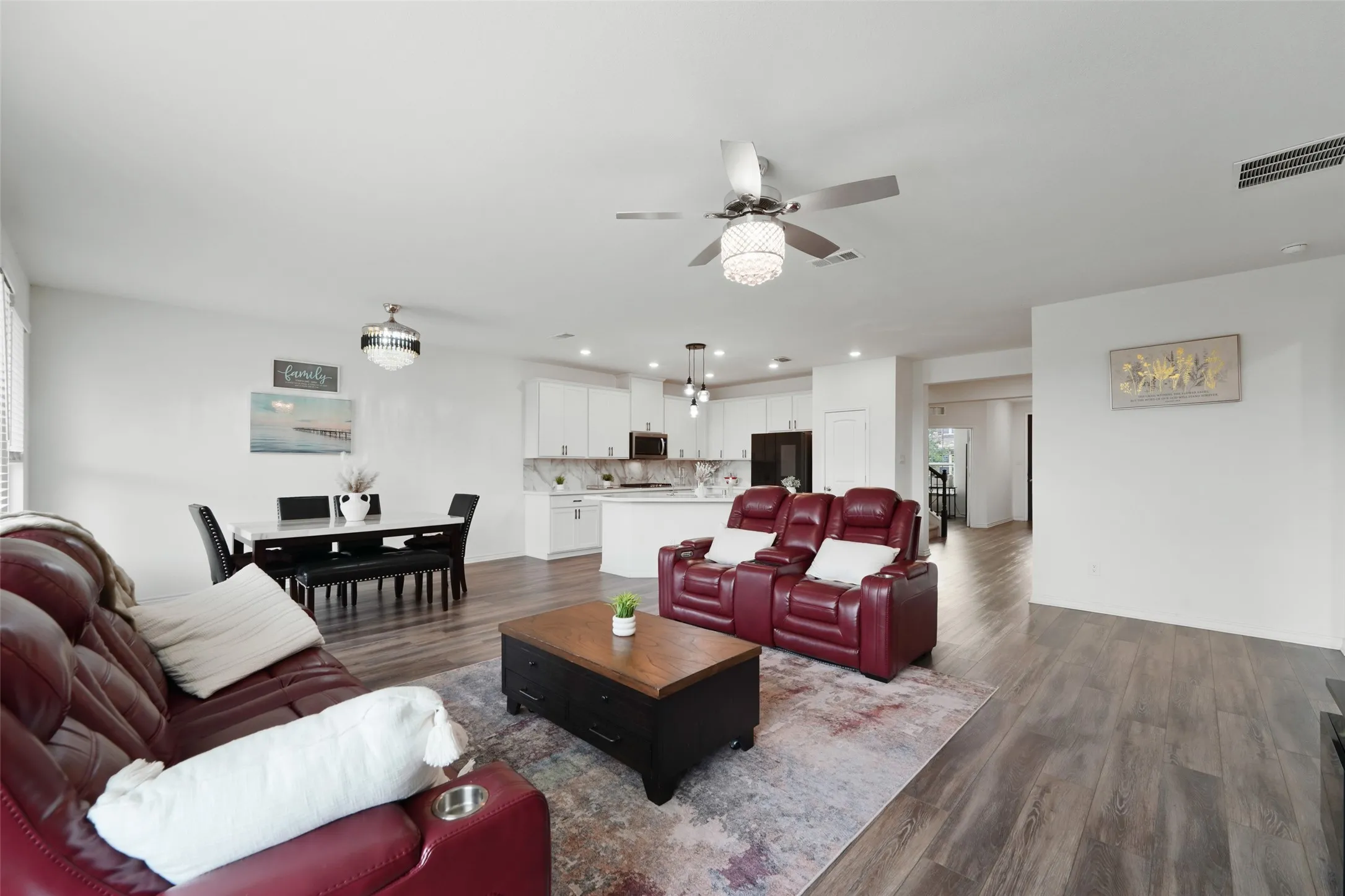 Single Family Residence For Sale in Denton County , 3744 Highland Bayou Drive, Celina, Texas 75078, 4 Bedroom, 3 Bathroom, 2 Garage spaces, 3,102 Sqft, built in 2022, mls#21292520, Real Estate Agent in Celina, Homes For Sale in Denton county, Homes For Sale in Celina, Realtor in Celina Texas, Real Estate Brokerage Independent Realty Texas, Luminita Cordes Realtor