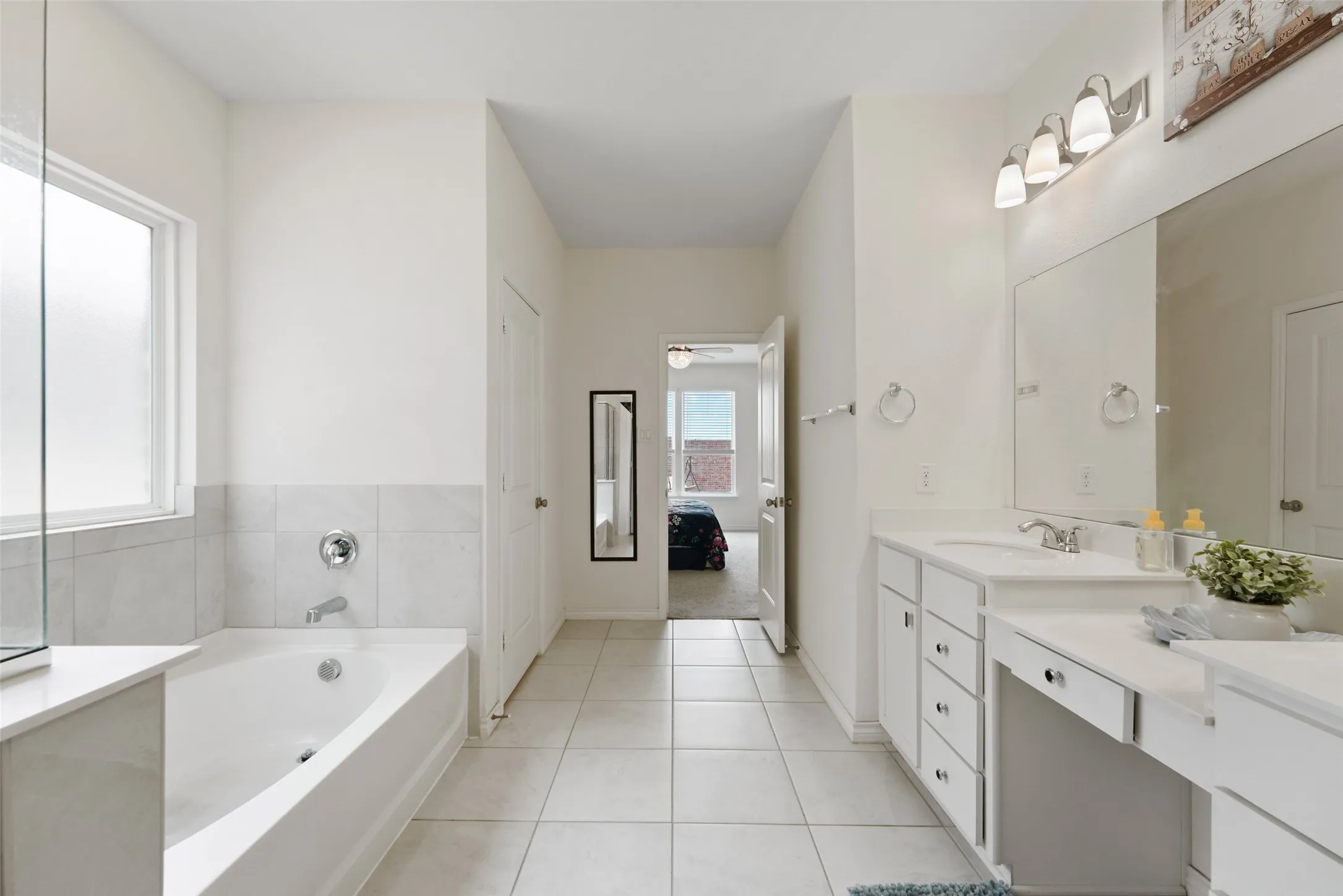 Single Family Residence For Sale in Denton County , 3744 Highland Bayou Drive, Celina, Texas 75078, 4 Bedroom, 3 Bathroom, 2 Garage spaces, 3,102 Sqft, built in 2022, mls#21292520, Real Estate Agent in Celina, Homes For Sale in Denton county, Homes For Sale in Celina, Realtor in Celina Texas, Real Estate Brokerage Independent Realty Texas, Luminita Cordes Realtor