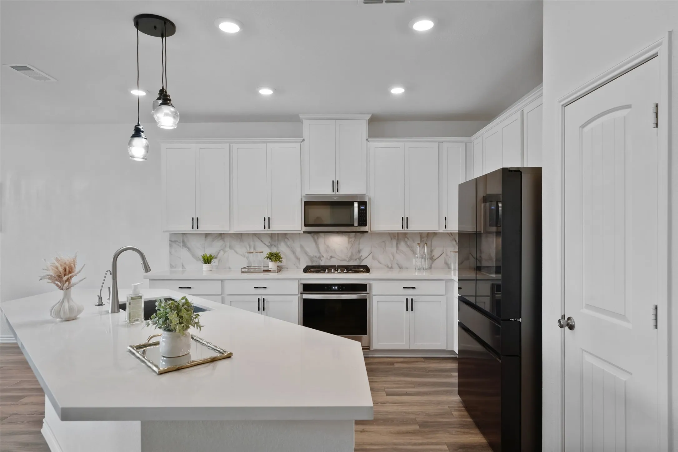 Single Family Residence For Sale in Denton County , 3744 Highland Bayou Drive, Celina, Texas 75078, 4 Bedroom, 3 Bathroom, 2 Garage spaces, 3,102 Sqft, built in 2022, mls#21292520, Real Estate Agent in Celina, Homes For Sale in Denton county, Homes For Sale in Celina, Realtor in Celina Texas, Real Estate Brokerage Independent Realty Texas, Luminita Cordes Realtor