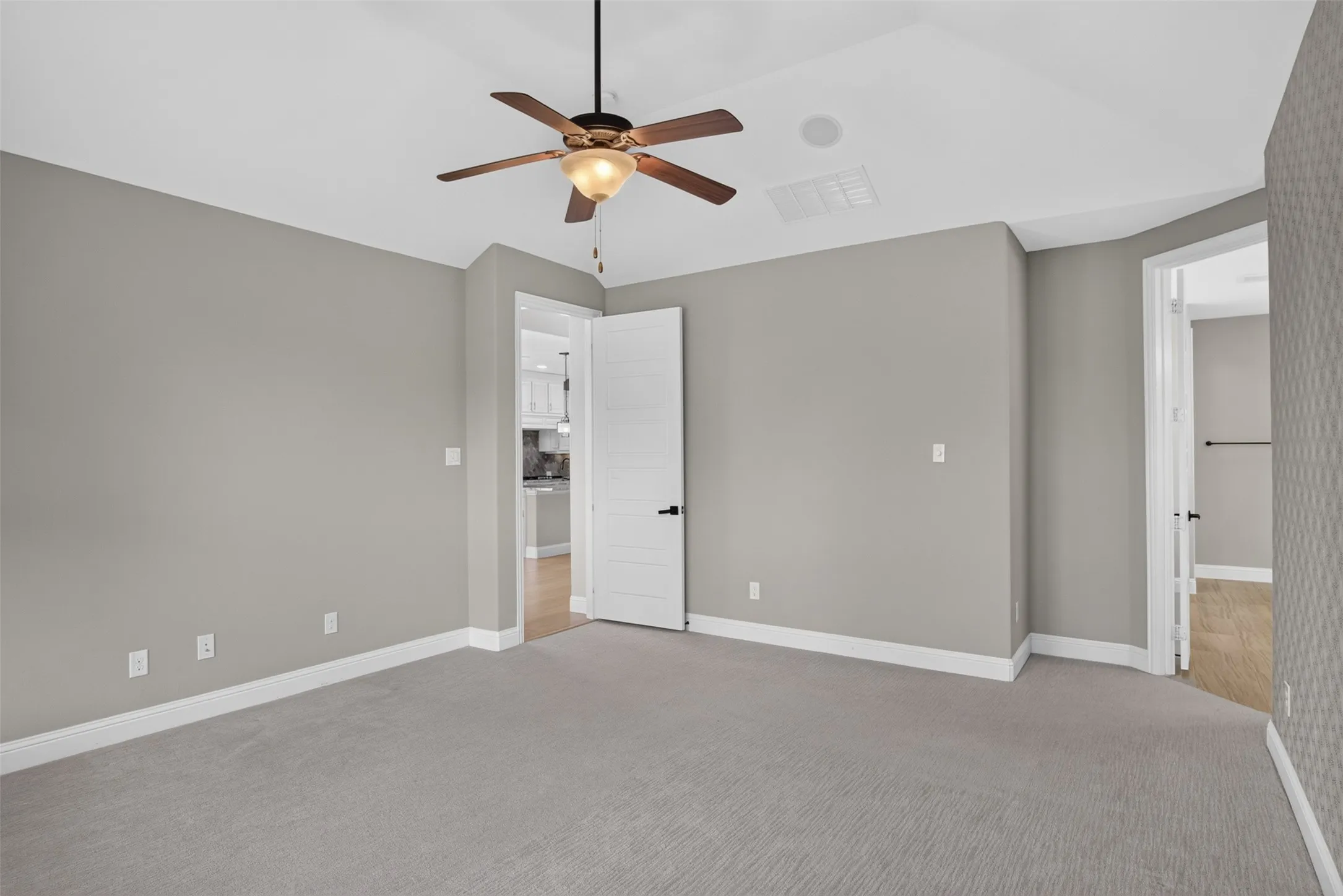 Single Family Residence For Sale in Collin County , 702 Callaway Drive, Allen, Texas 75013, 5 Bedroom, 4 Bathroom, 2 Garage spaces, 3,260 Sqft, built in 2016, mls#21327614, Real Estate Agent in Allen, Homes For Sale in Collin county, Homes For Sale in Allen, Realtor in Allen Texas, Real Estate Brokerage Independent Realty Texas, Luminita Cordes Realtor
