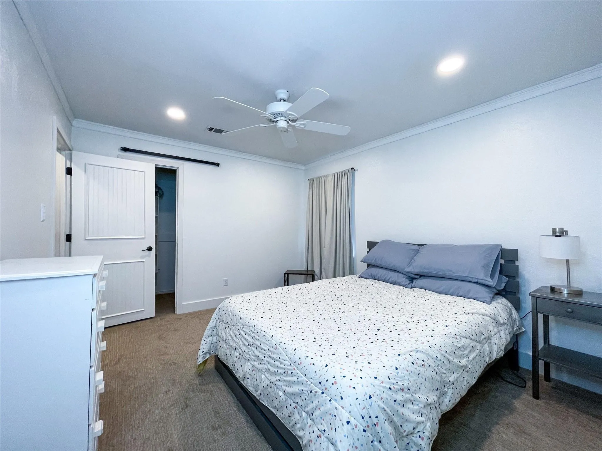 Single Family Residence For Sale in Tarrant County , 112 Overcrest Drive, Benbrook, Texas 76126, 3 Bedroom, 2 Bathroom, 2 Garage spaces, 2,040 Sqft, built in 1979, mls#21333228, Real Estate Agent in Benbrook, Homes For Sale in Tarrant county, Homes For Sale in Benbrook, Realtor in Benbrook Texas, Real Estate Brokerage Independent Realty Texas, Luminita Cordes Realtor