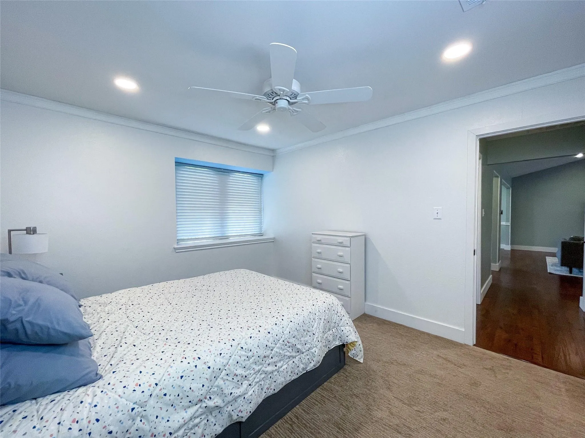 Single Family Residence For Sale in Tarrant County , 112 Overcrest Drive, Benbrook, Texas 76126, 3 Bedroom, 2 Bathroom, 2 Garage spaces, 2,040 Sqft, built in 1979, mls#21333228, Real Estate Agent in Benbrook, Homes For Sale in Tarrant county, Homes For Sale in Benbrook, Realtor in Benbrook Texas, Real Estate Brokerage Independent Realty Texas, Luminita Cordes Realtor