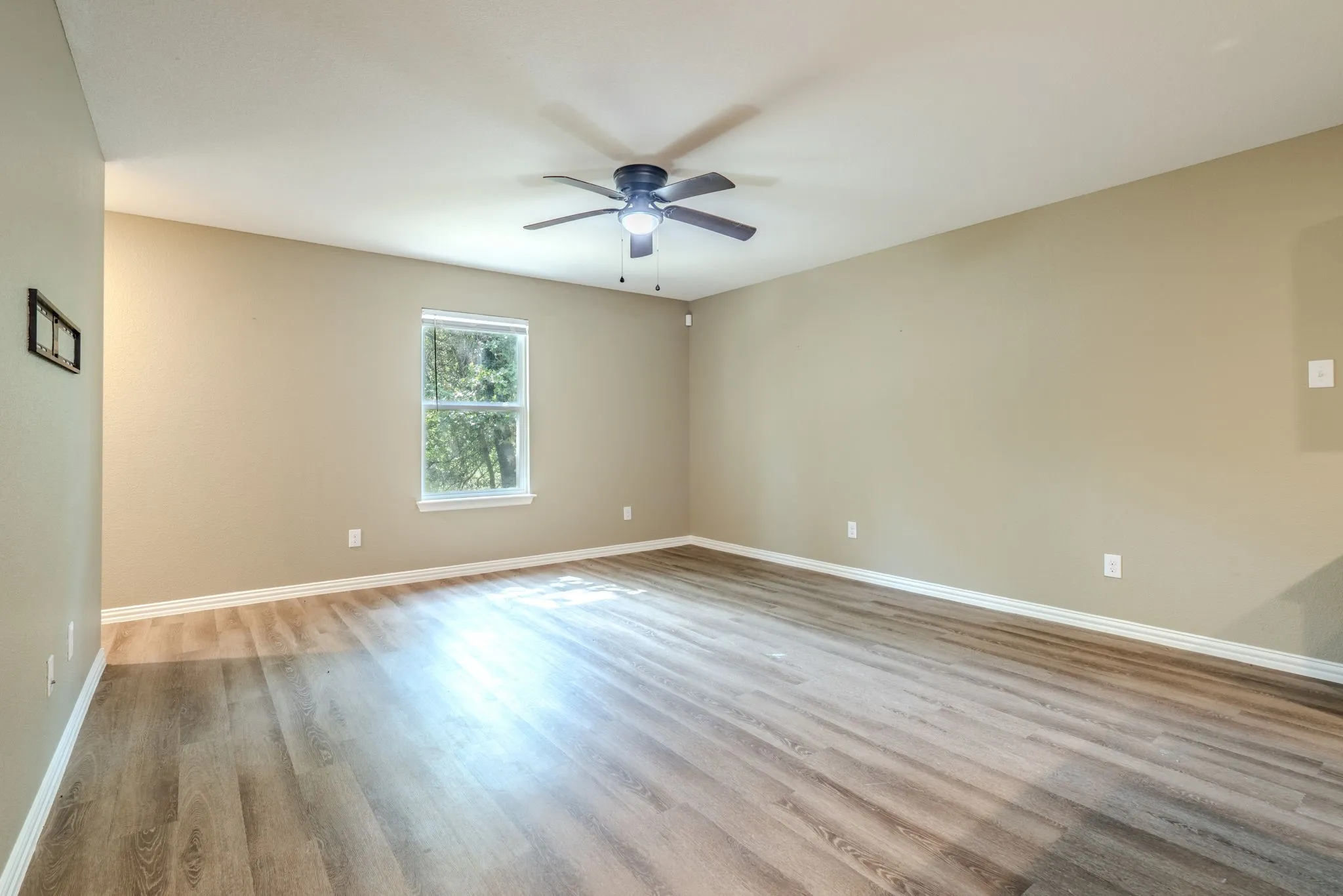 Open kitchen to living room