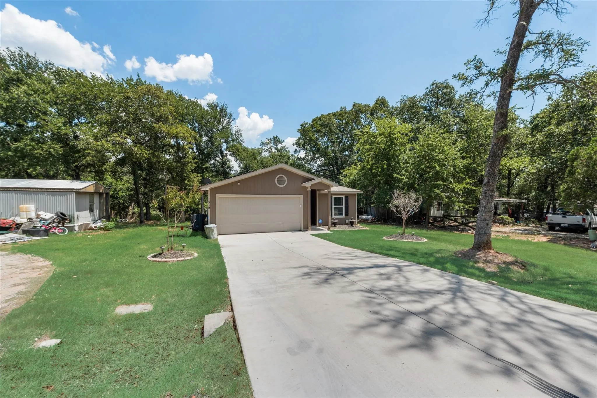 Single Family Residence For Sale in Tarrant County , 1312 Dawn Court, Pelican Bay, Texas 76020, 3 Bedroom, 2 Bathroom, 2 Garage spaces, 1,024 Sqft, built in 2020, mls#21334853, Real Estate Agent in Pelican Bay, Homes For Sale in Tarrant county, Homes For Sale in Pelican Bay, Realtor in Pelican Bay Texas, Real Estate Brokerage Independent Realty Texas, Luminita Cordes Realtor