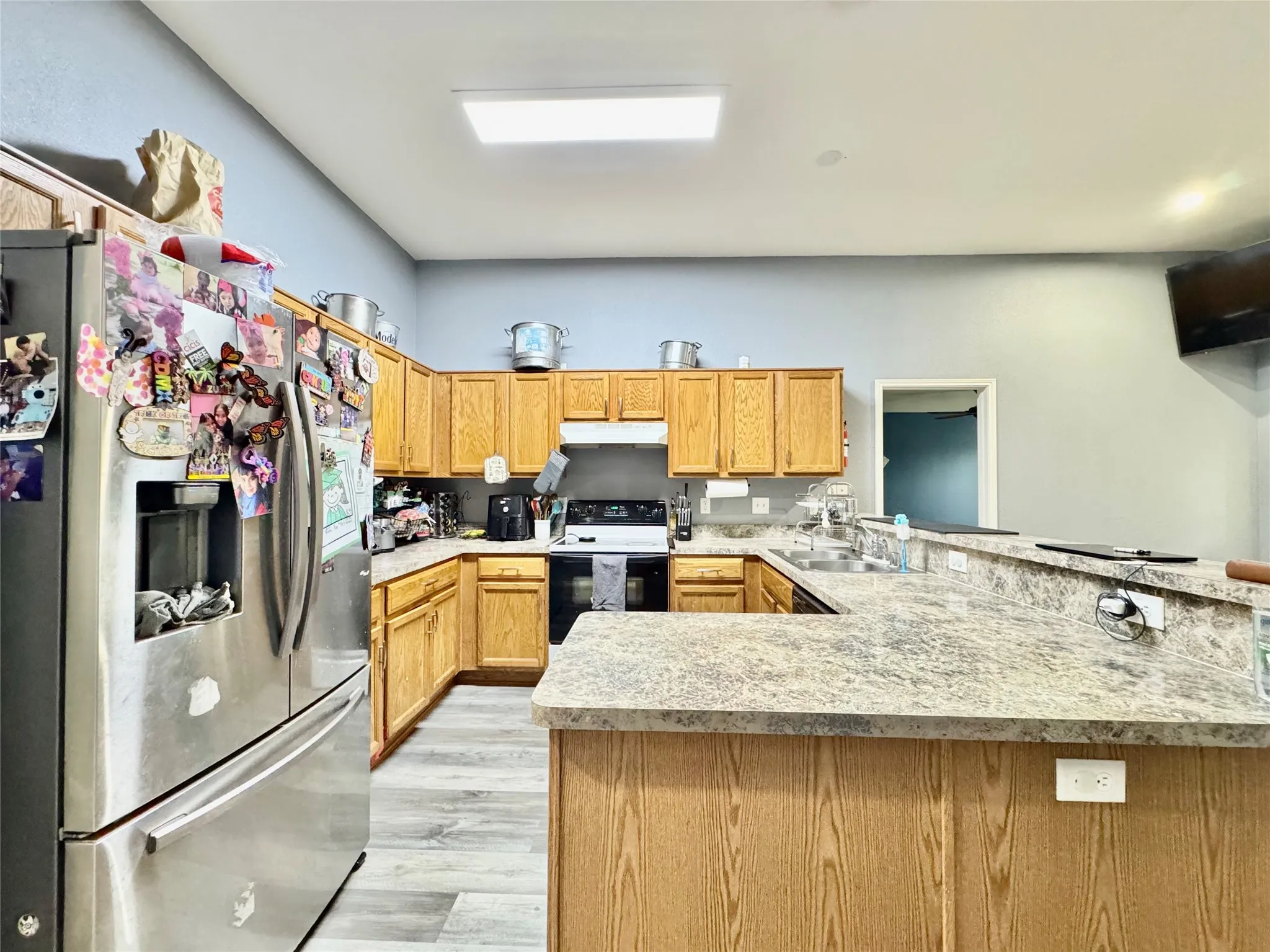 Single Family Residence For Sale in Ellis County , 123 Breanna Way, Waxahachie, Texas 75165, 3 Bedrooms, 2 Bathrooms, 2 Garage spaces, 1,584 Sqft, built in 2003, Price $315,000, mls#21334577, Real Estate Agent in Waxahachie, Homes For Sale in Ellis county, Homes For Sale in Waxahachie, Realtor in Waxahachie Texas, Real Estate Brokerage Independent Realty Texas, Luminita Cordes Realtor