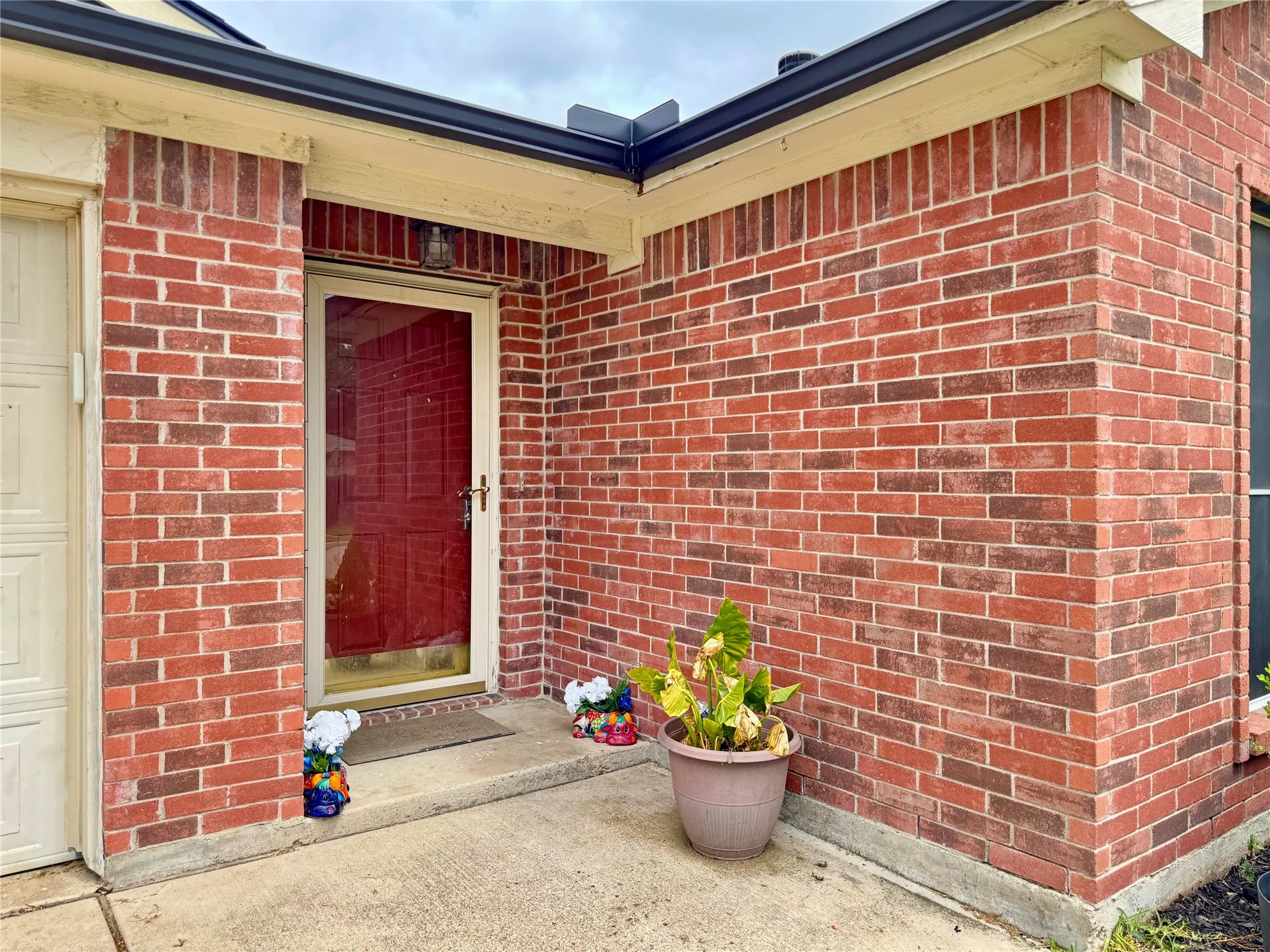 Single Family Residence For Sale in Ellis County , 123 Breanna Way, Waxahachie, Texas 75165, 3 Bedrooms, 2 Bathrooms, 2 Garage spaces, 1,584 Sqft, built in 2003, Price $315,000, mls#21334577, Real Estate Agent in Waxahachie, Homes For Sale in Ellis county, Homes For Sale in Waxahachie, Realtor in Waxahachie Texas, Real Estate Brokerage Independent Realty Texas, Luminita Cordes Realtor