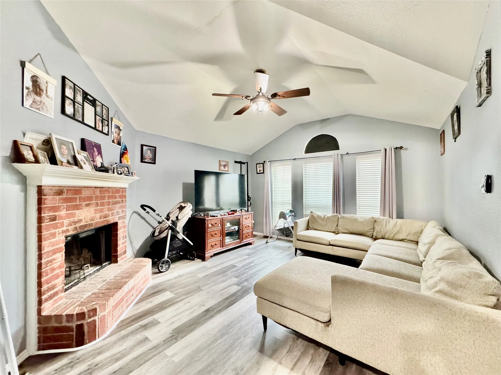 Single Family Residence For Sale in Ellis County , 123 Breanna Way, Waxahachie, Texas 75165, 3 Bedrooms, 2 Bathrooms, 2 Garage spaces, 1,584 Sqft, built in 2003, Price $315,000, mls#21334577, Real Estate Agent in Waxahachie, Homes For Sale in Ellis county, Homes For Sale in Waxahachie, Realtor in Waxahachie Texas, Real Estate Brokerage Independent Realty Texas, Luminita Cordes Realtor